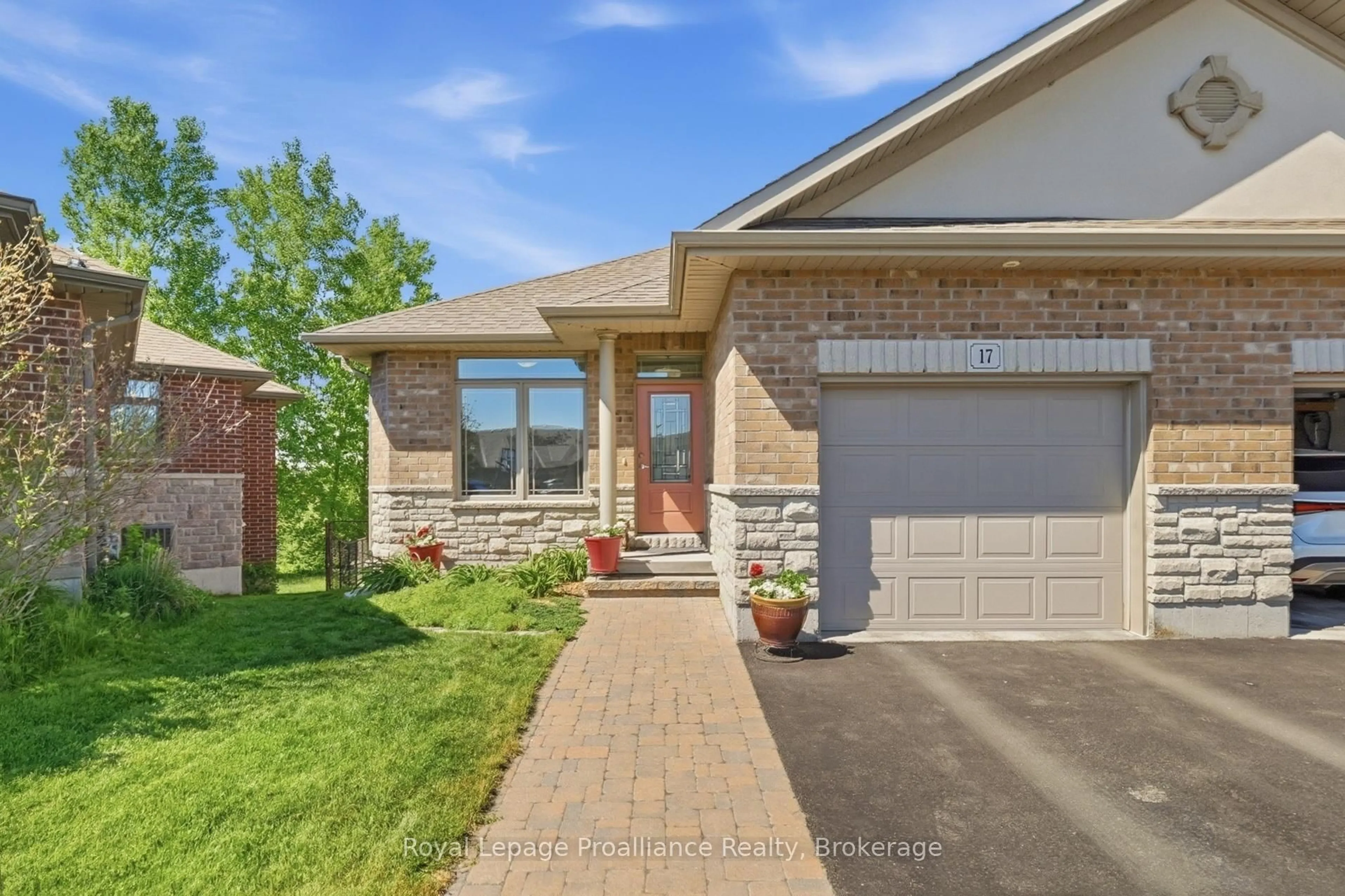 Home with brick exterior material, street for 17 Hanover Crt, Belleville Ontario K8N 4Z5