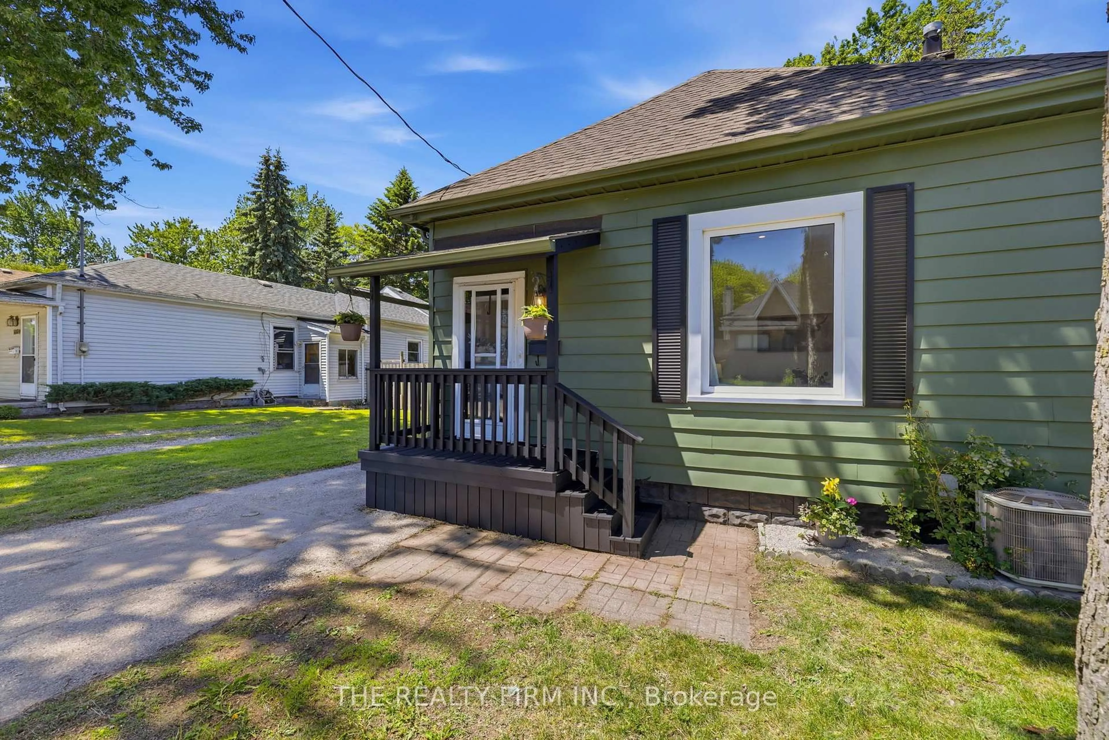 Unknown for 1068 Margaret St, London East Ontario N5W 2K1