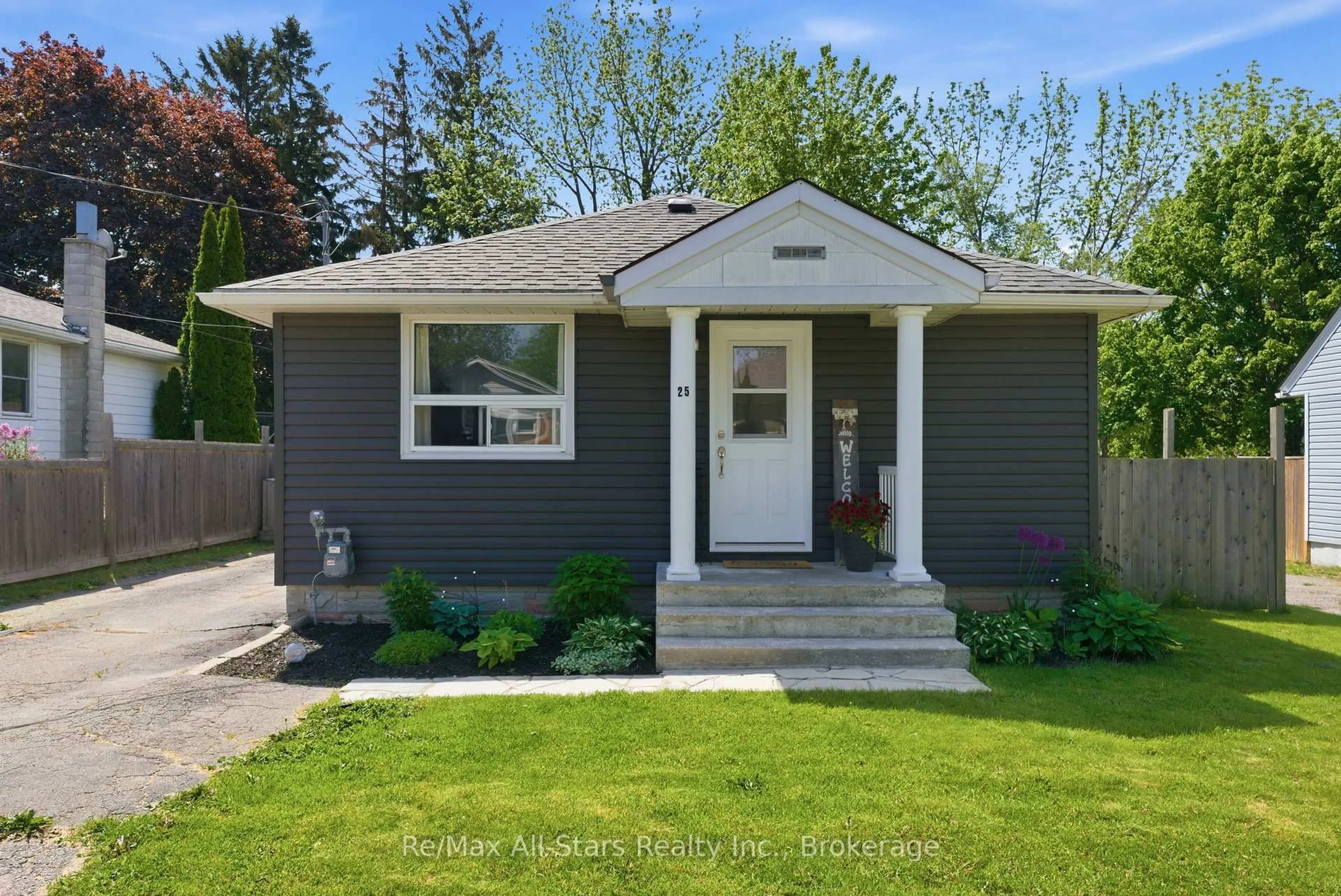 Home with vinyl exterior material, street for 25 Church St, Cramahe Ontario K0K 1S0