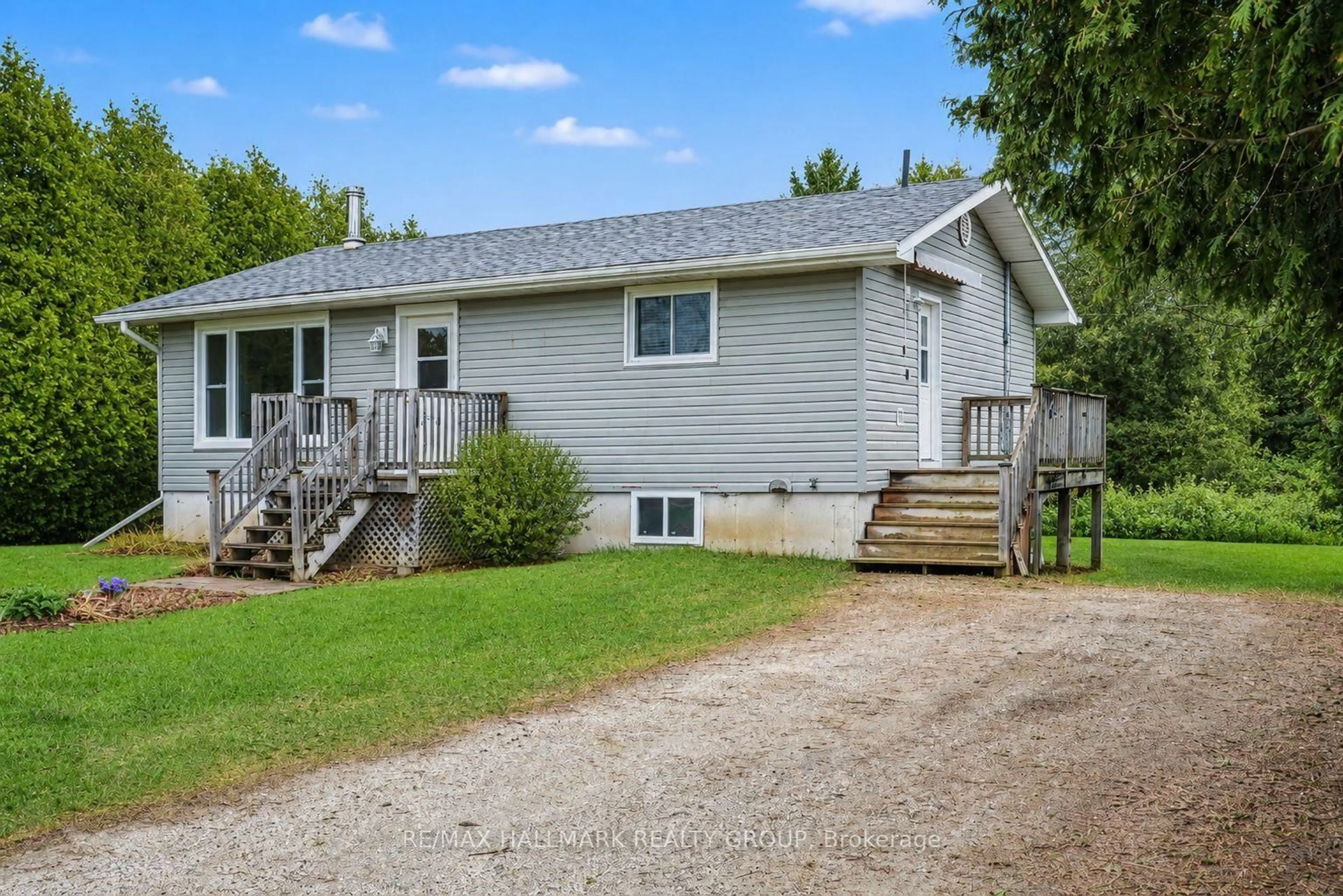 Home with vinyl exterior material, unknown for 551 Anglican Church Rd, Perth Ontario K7H 3C6