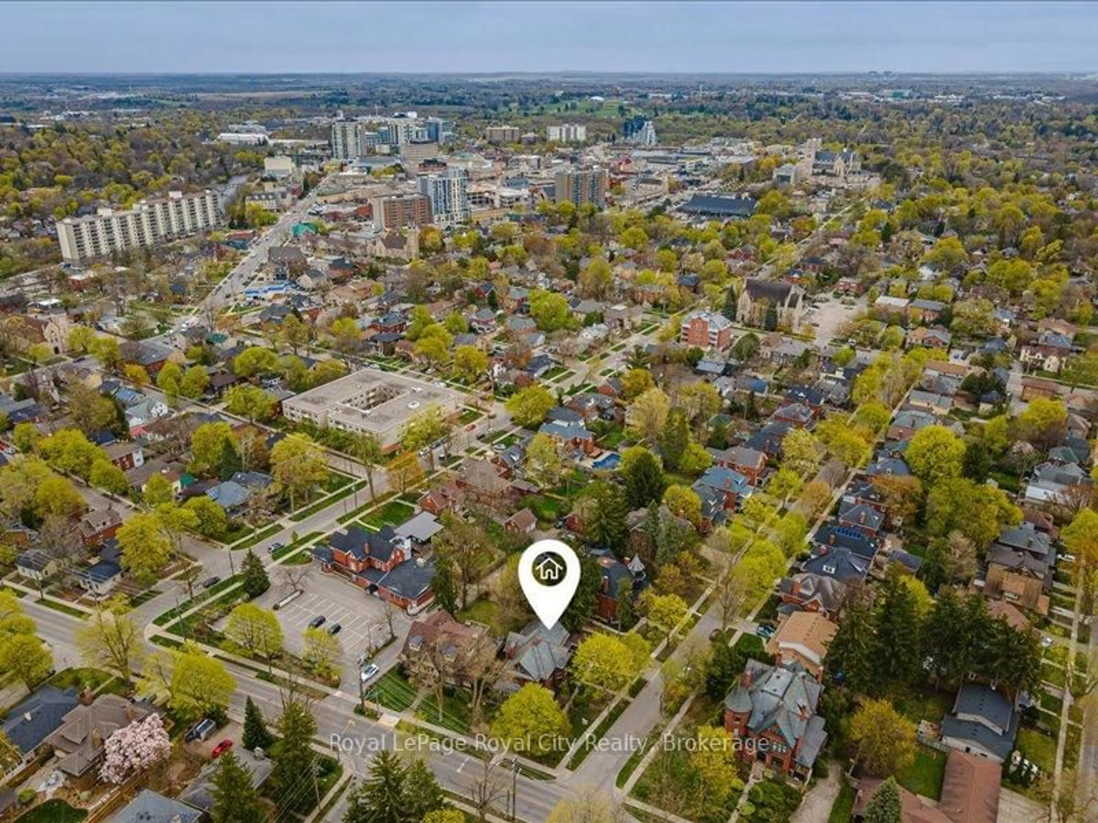 A pic from outside/outdoor area/front of a property/back of a property/a pic from drone, street for 80 London Rd, Guelph Ontario N1H 2B7