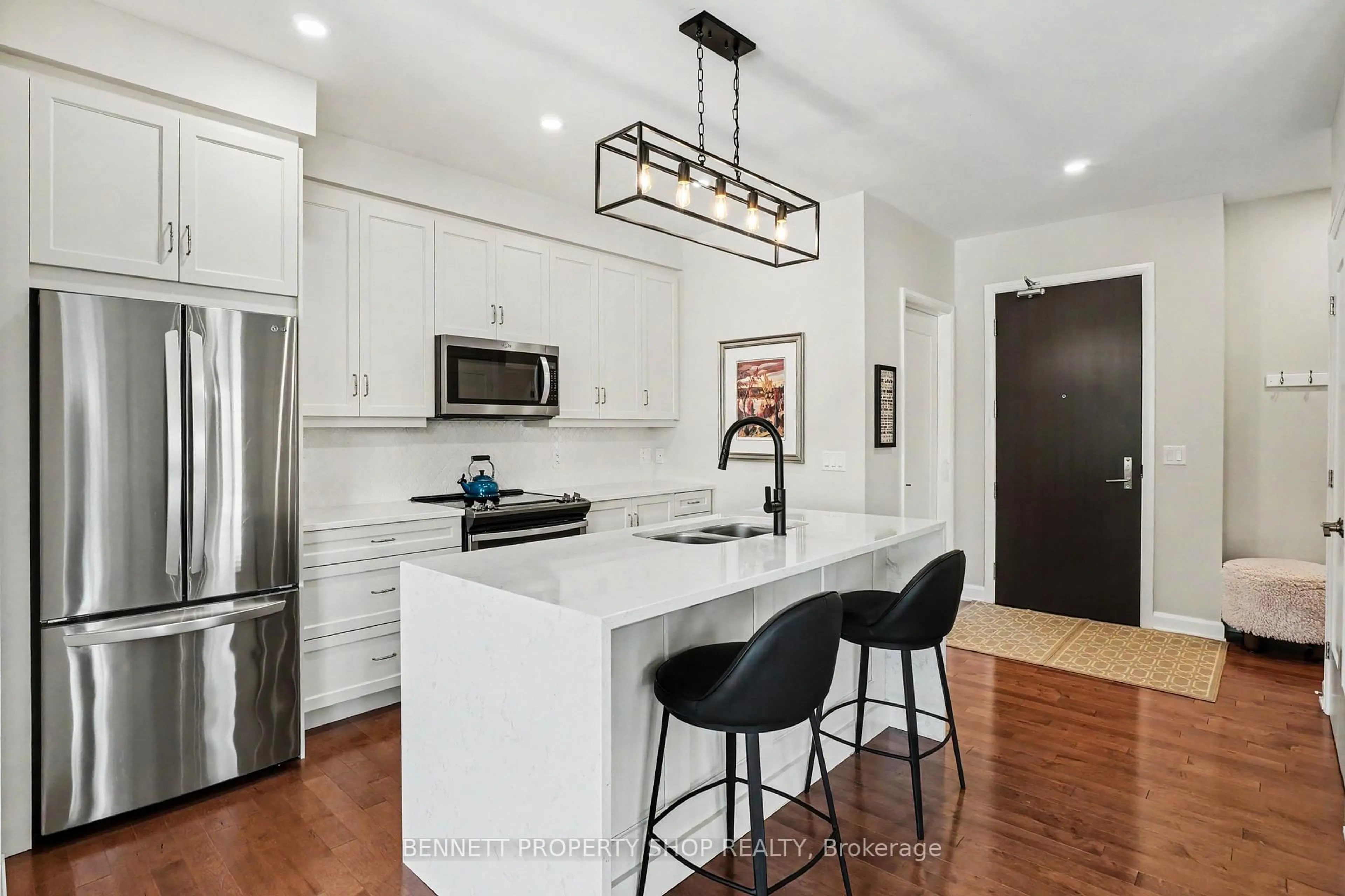 Contemporary kitchen, ceramic/tile floor for 190 Boundstone Way #202, Ottawa Ontario K2T 0M9