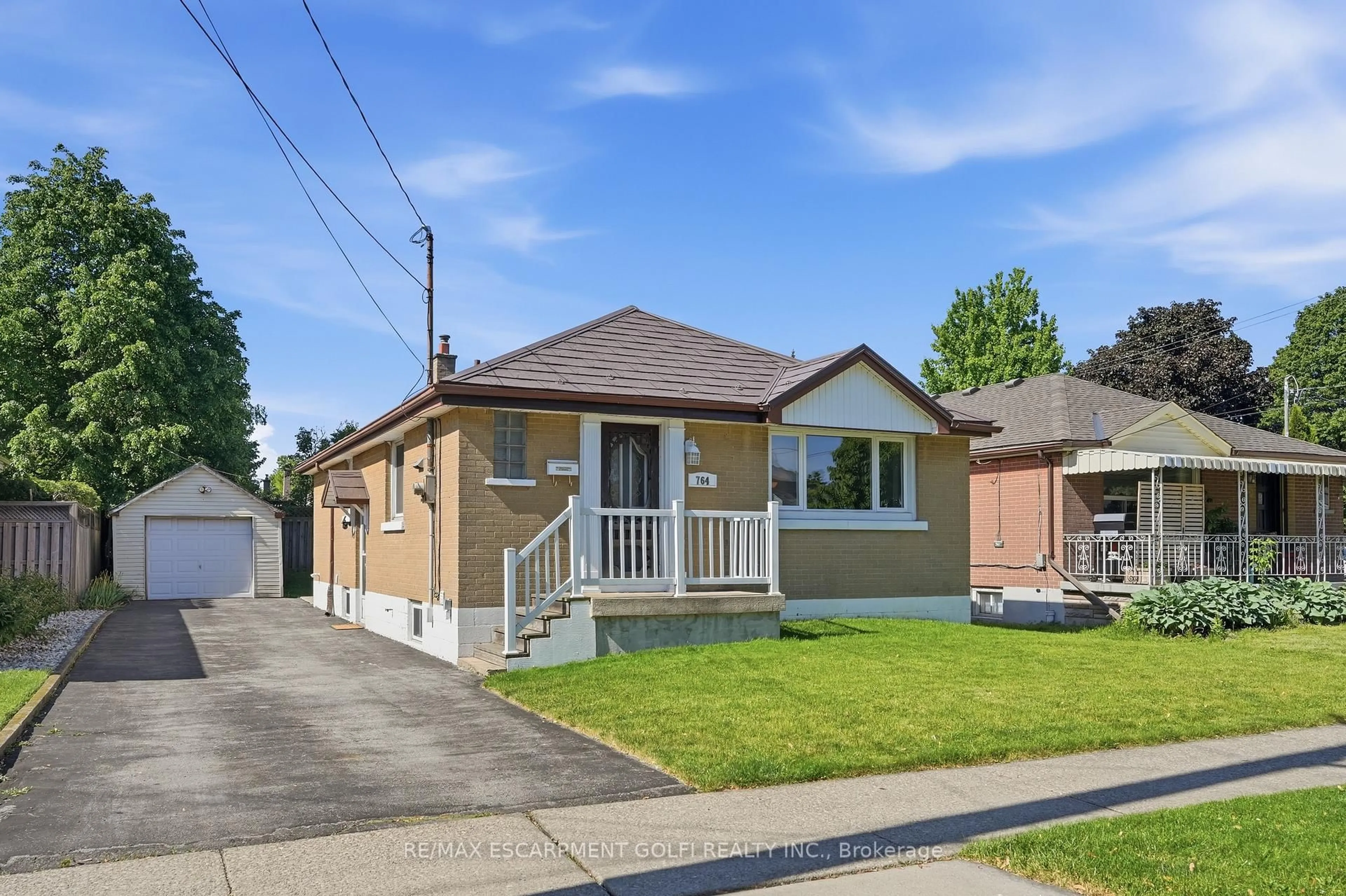 Home with vinyl exterior material, street for 764 Brucedale Ave, Hamilton Ontario L8V 1R9