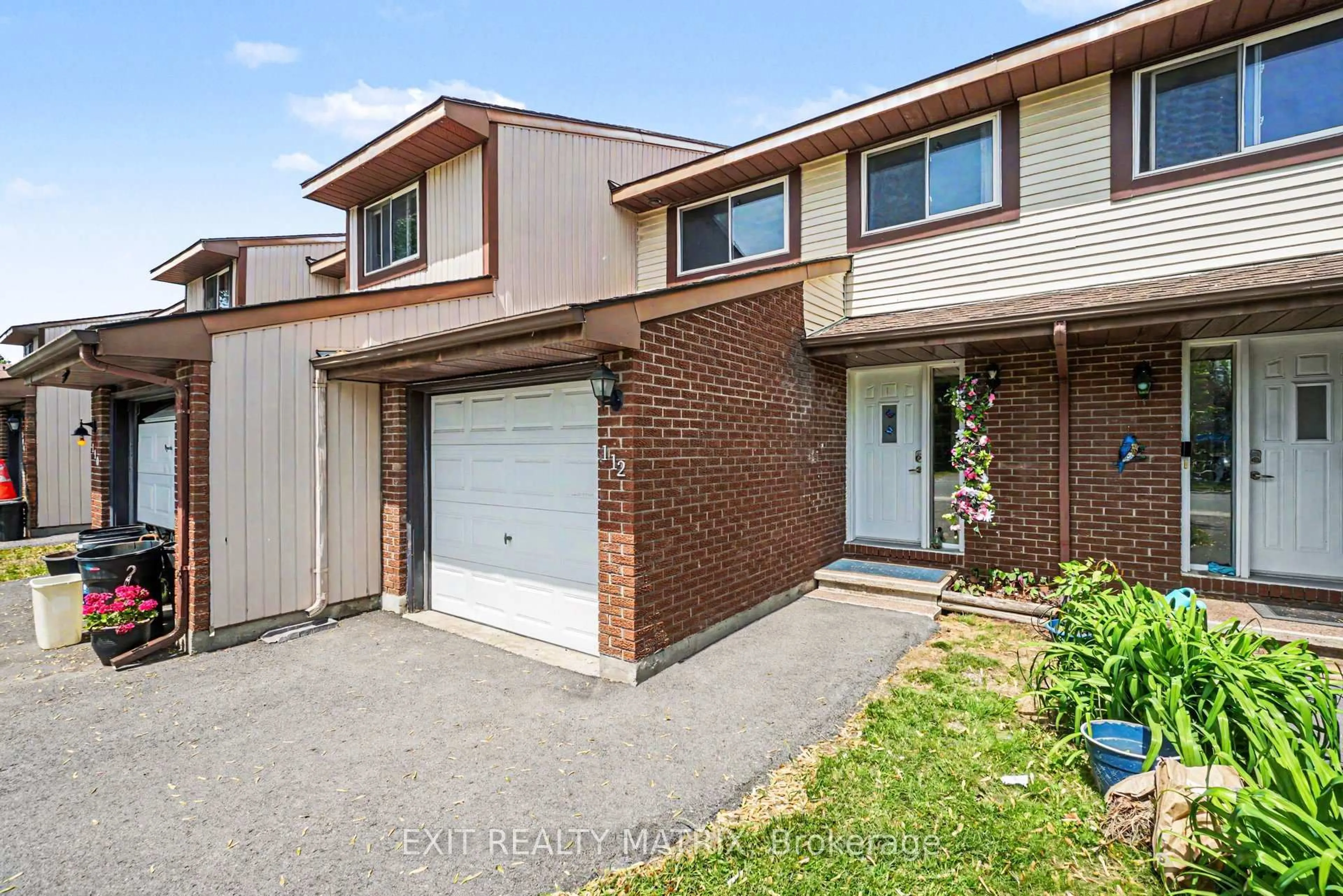 Home with brick exterior material, street for 112 Castlefrank Rd, Ottawa Ontario K2L 2Y8