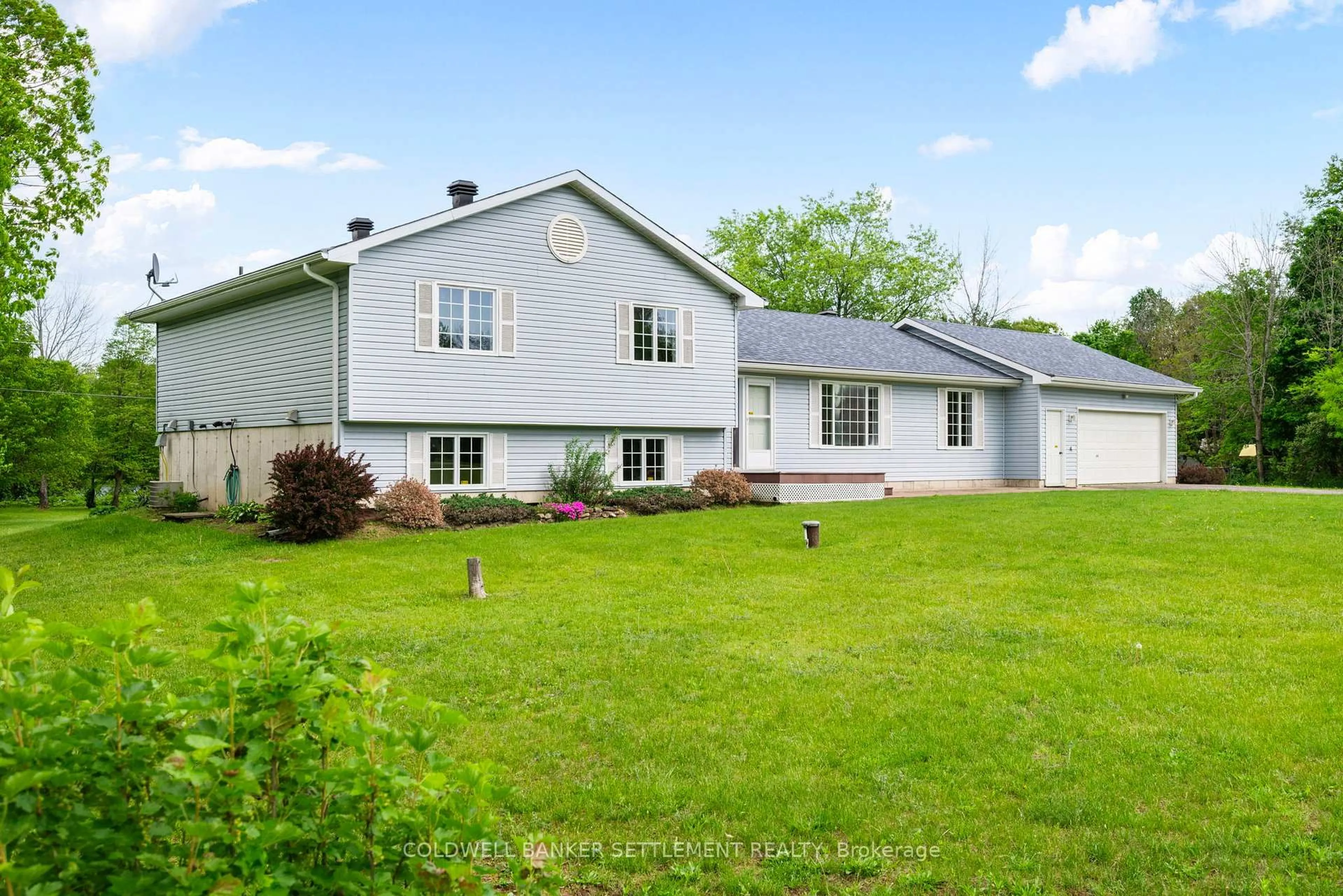 A pic from outside/outdoor area/front of a property/back of a property/a pic from drone, unknown for 42 Berry Park Lane, Rideau Lakes Ontario K0G 1L0