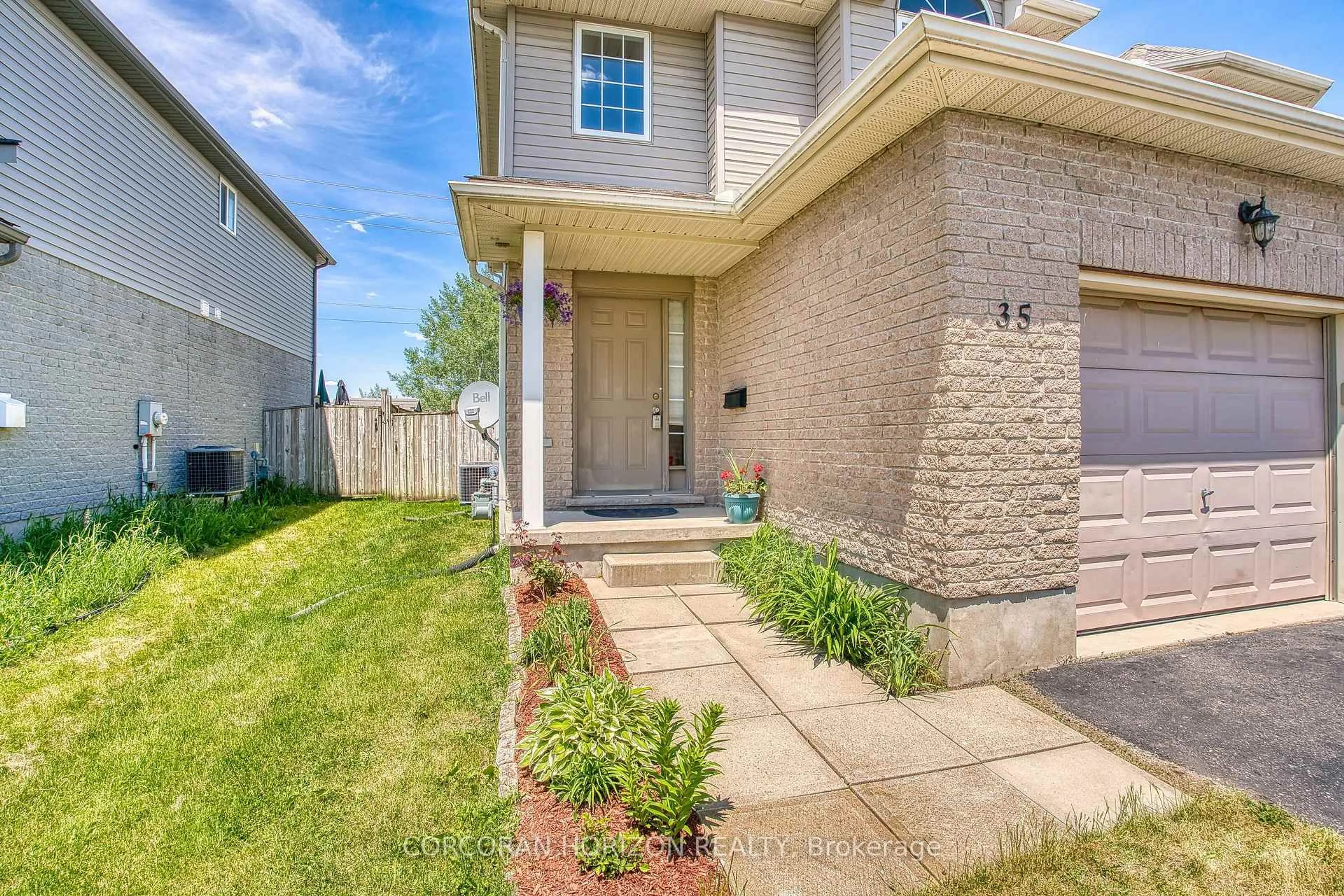 Home with brick exterior material, street for 35 Lady Crt, St. Marys Ontario N4X 1E5