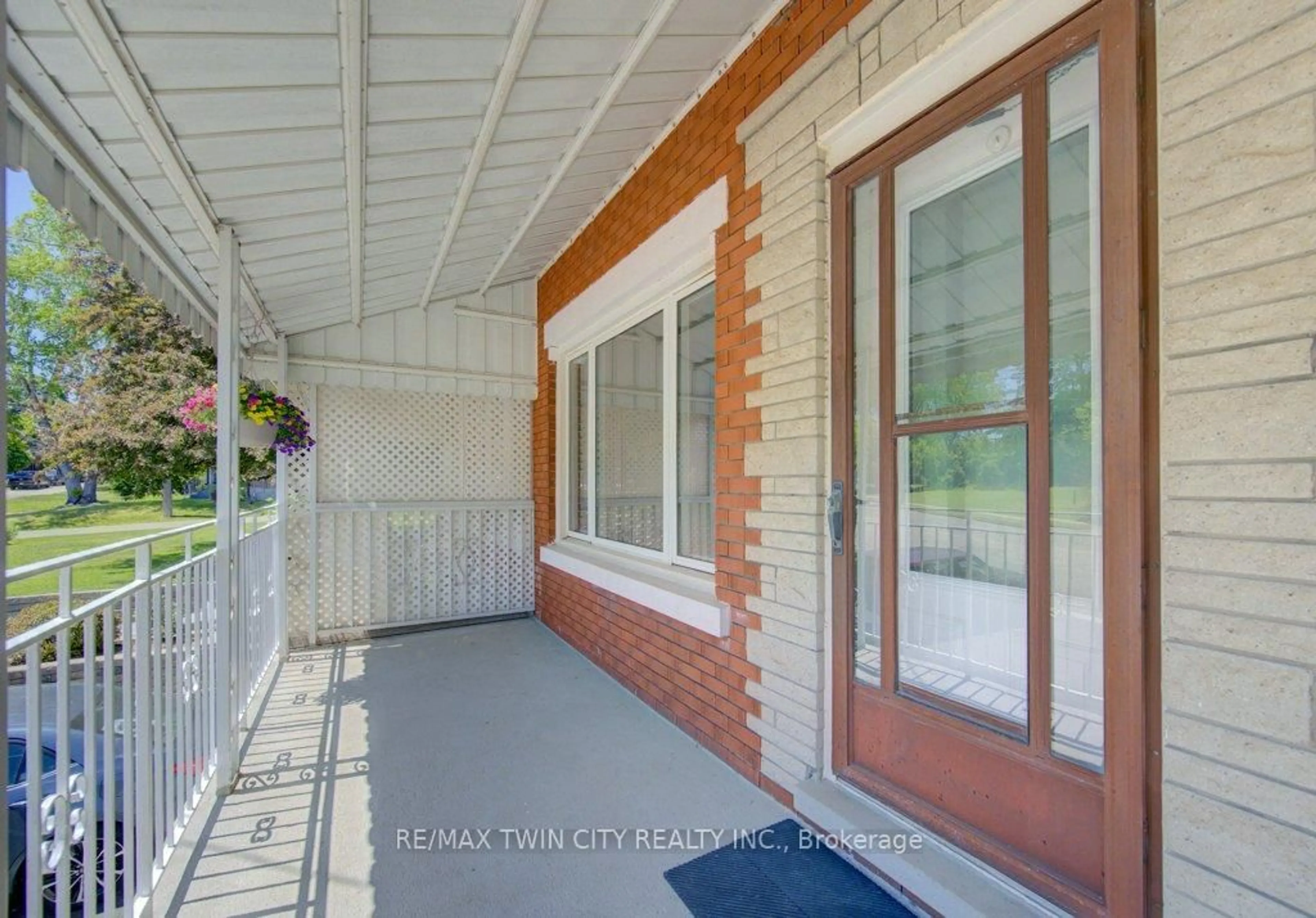 Unknown for 478 Wellington St, Kitchener Ontario N2H 5L5