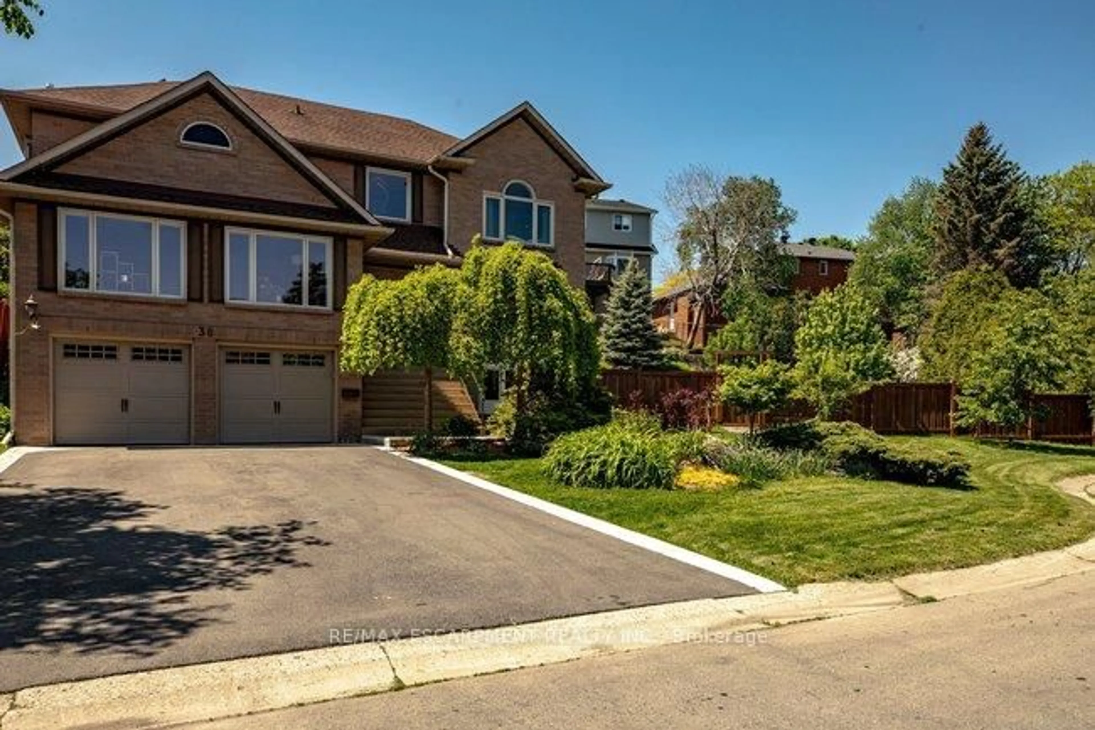 Home with brick exterior material, street for 38 Sundrop Crt, Hamilton Ontario L9K 1G5
