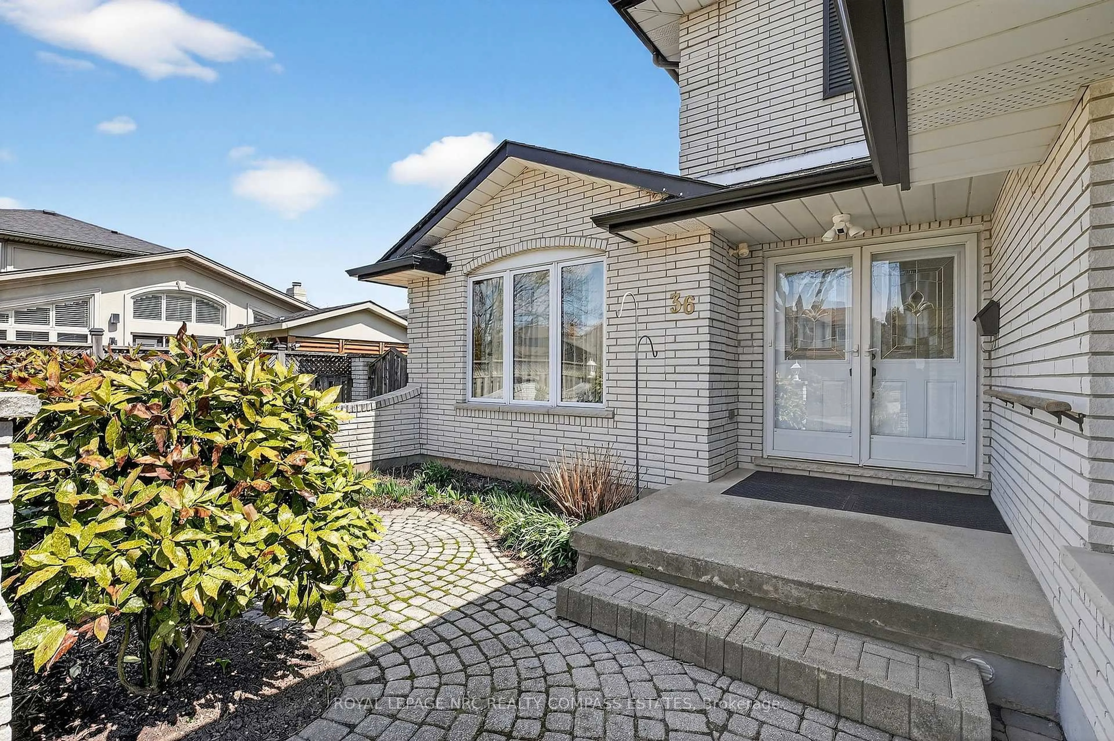 Home with brick exterior material, street for 36 Chancery Circ, St. Catharines Ontario L2M 7R3