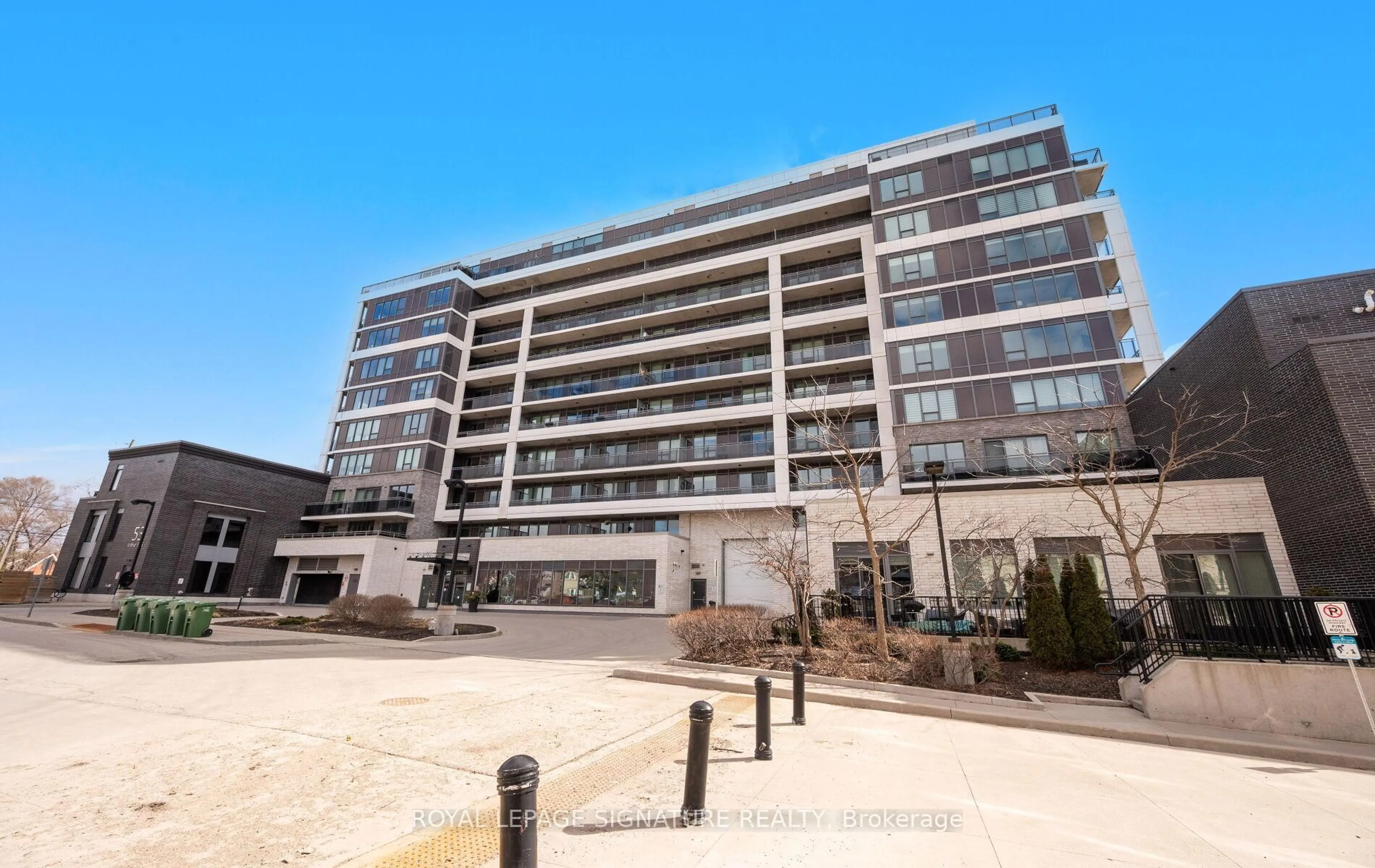 A pic from outside/outdoor area/front of a property/back of a property/a pic from drone, building for 53 Arthur St #706, Guelph Ontario N1E 5K2