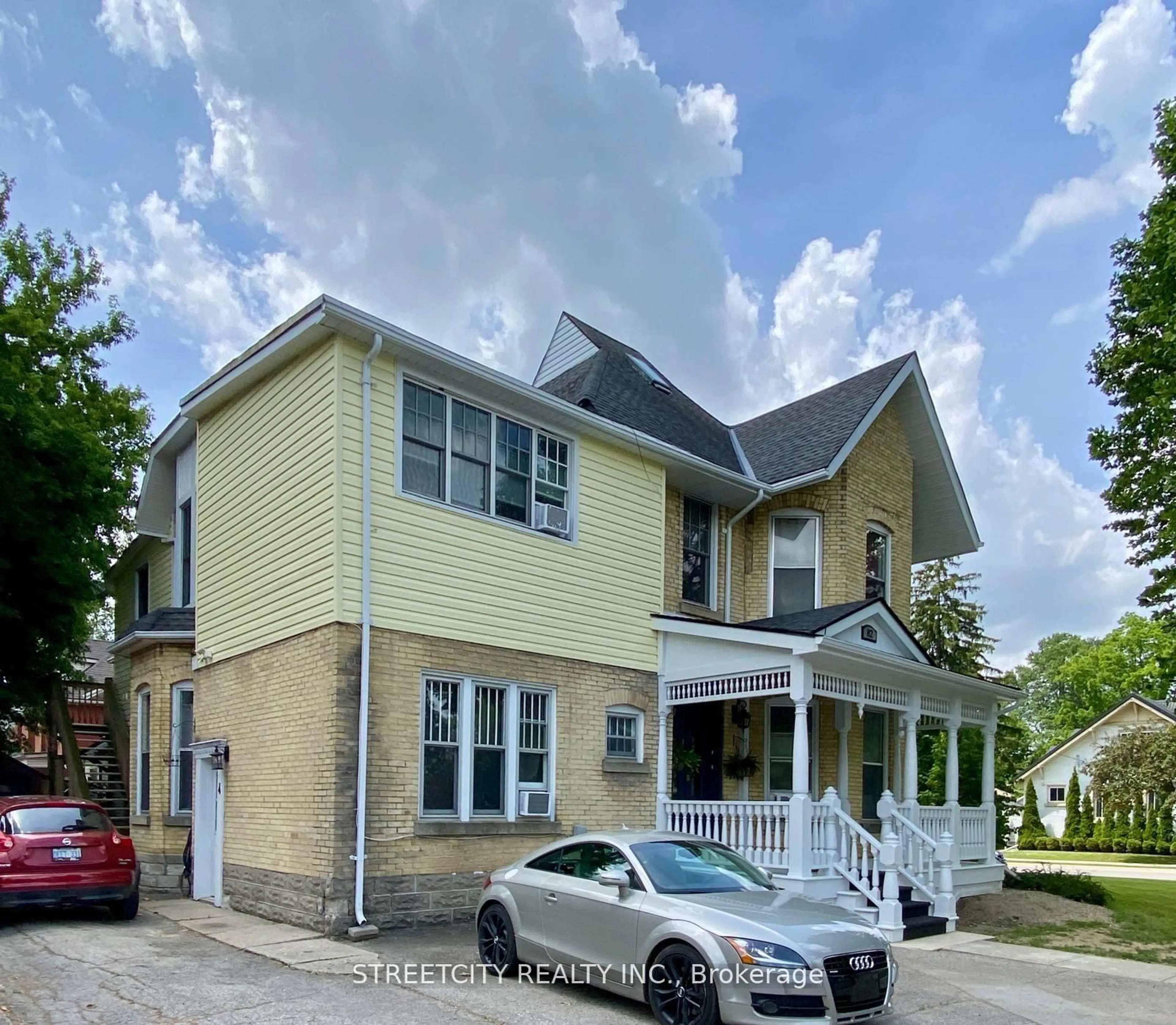 Unknown for 82 WELLINGTON St, St. Thomas Ontario N5R 2R2