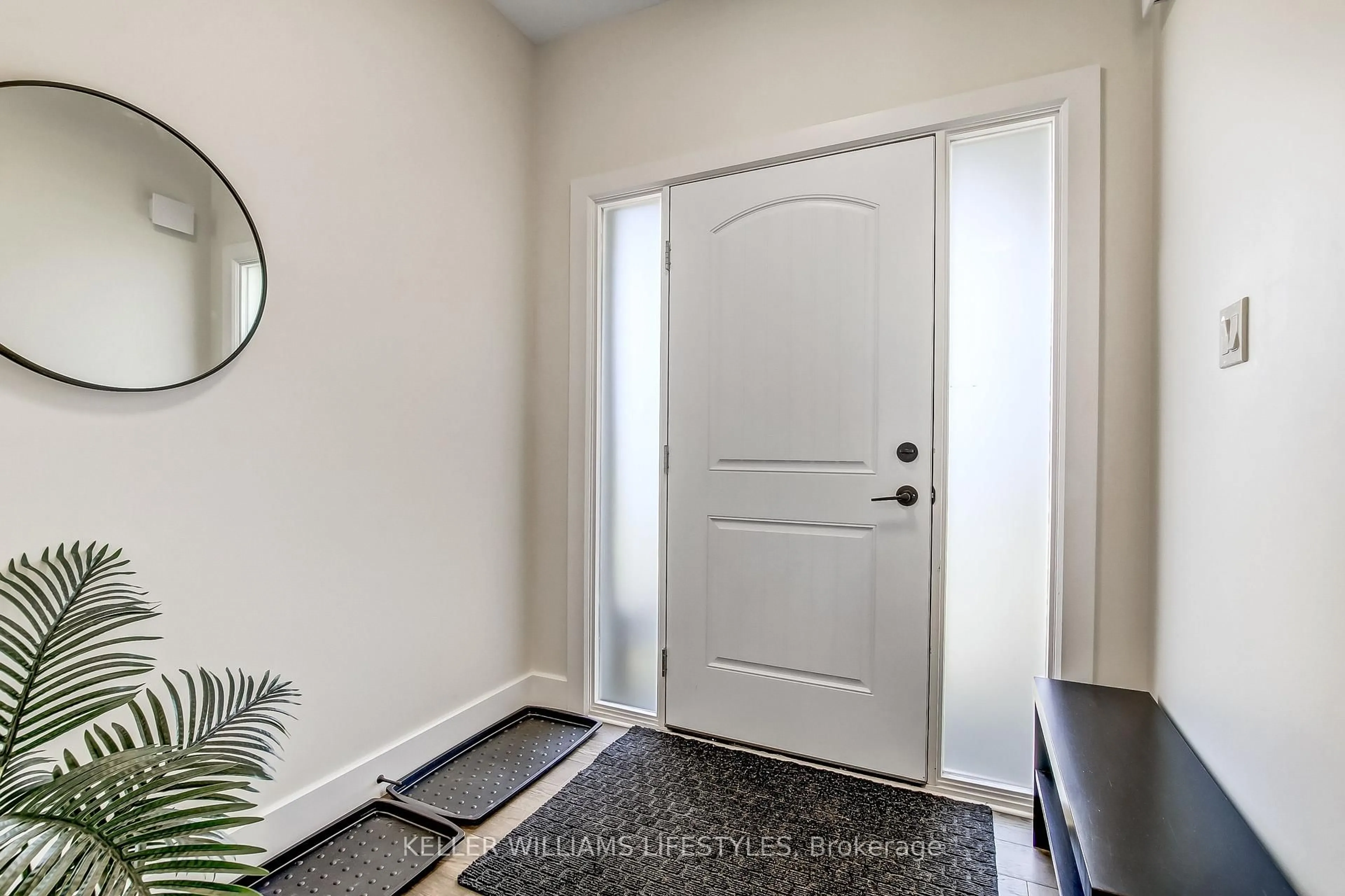 Indoor entryway for 2967 Heardcreek Tr, London North Ontario N6G 0X8
