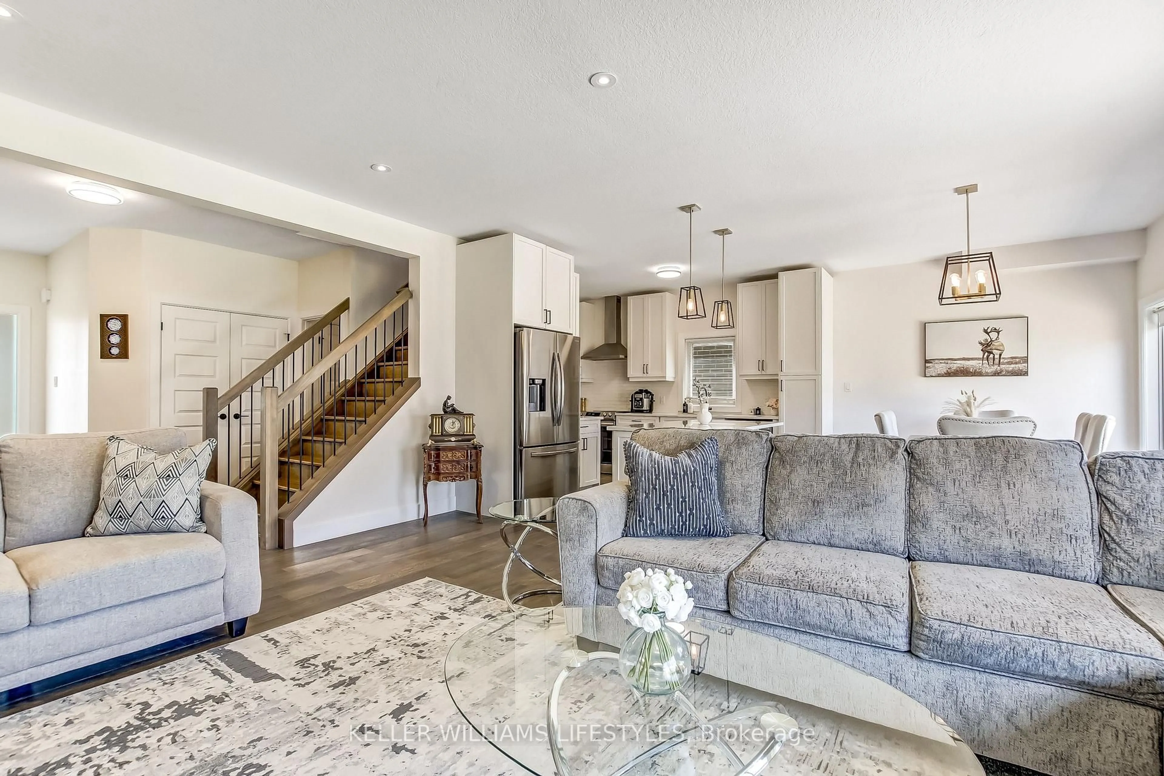 Living room with furniture, unknown for 2967 Heardcreek Tr, London North Ontario N6G 0X8