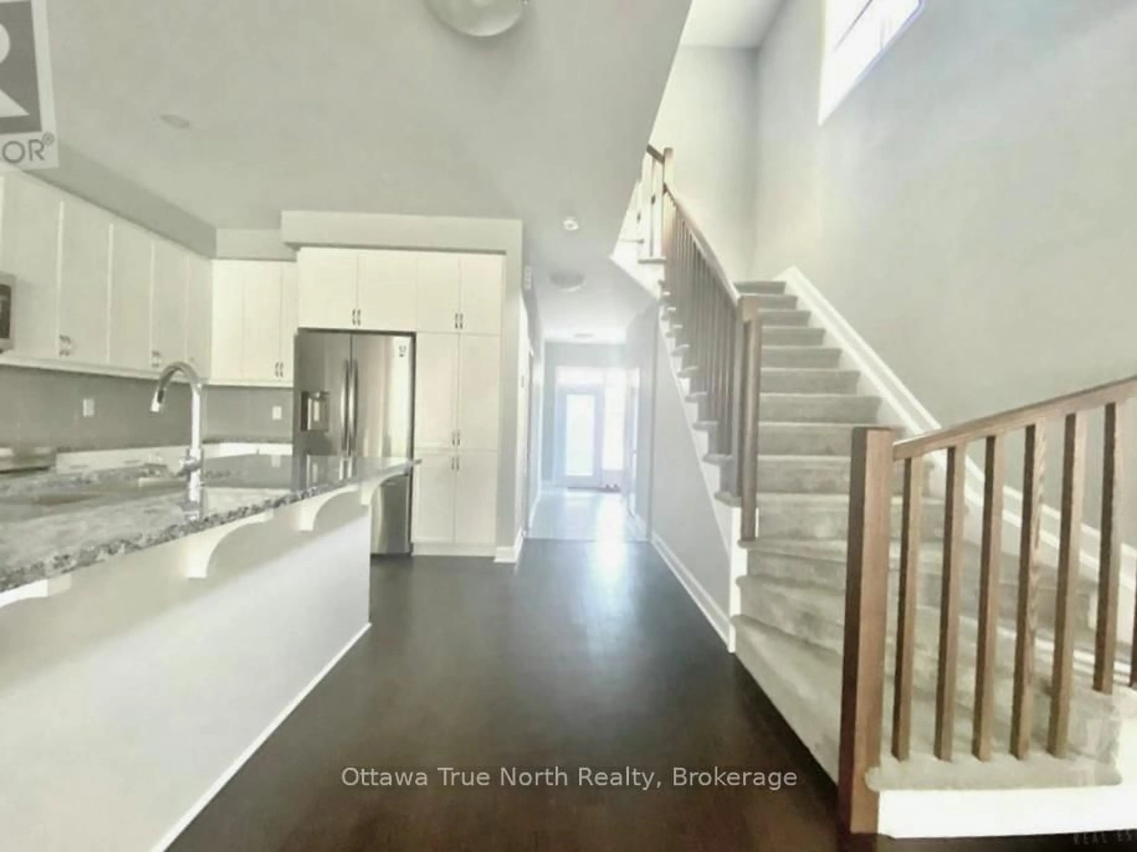 Unknown for 621 Taliesin Cres, Ottawa Ontario K2S 2W5