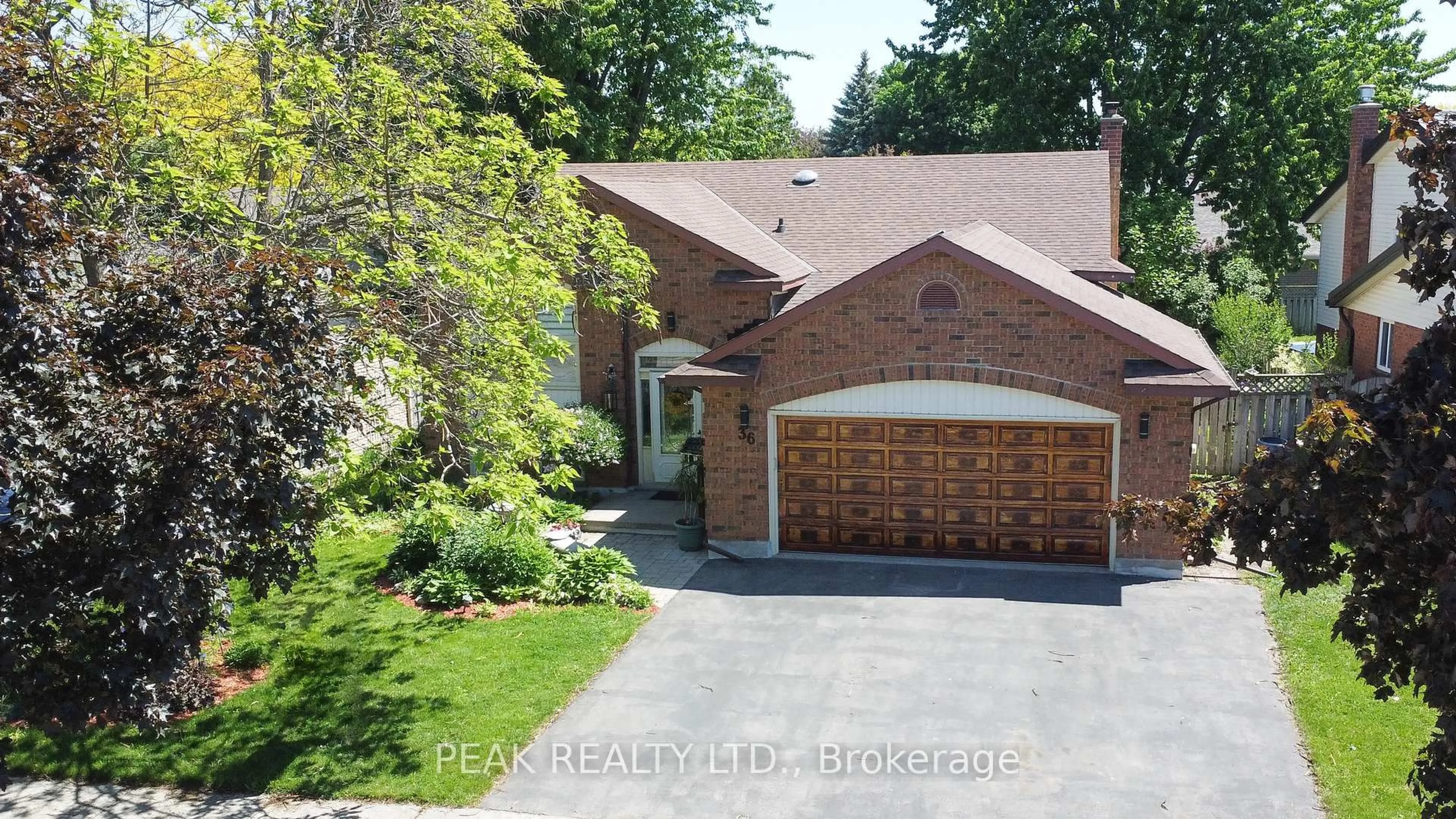 Home with brick exterior material, street for 36 Westchester Dr, Kitchener Ontario N2B 1W7