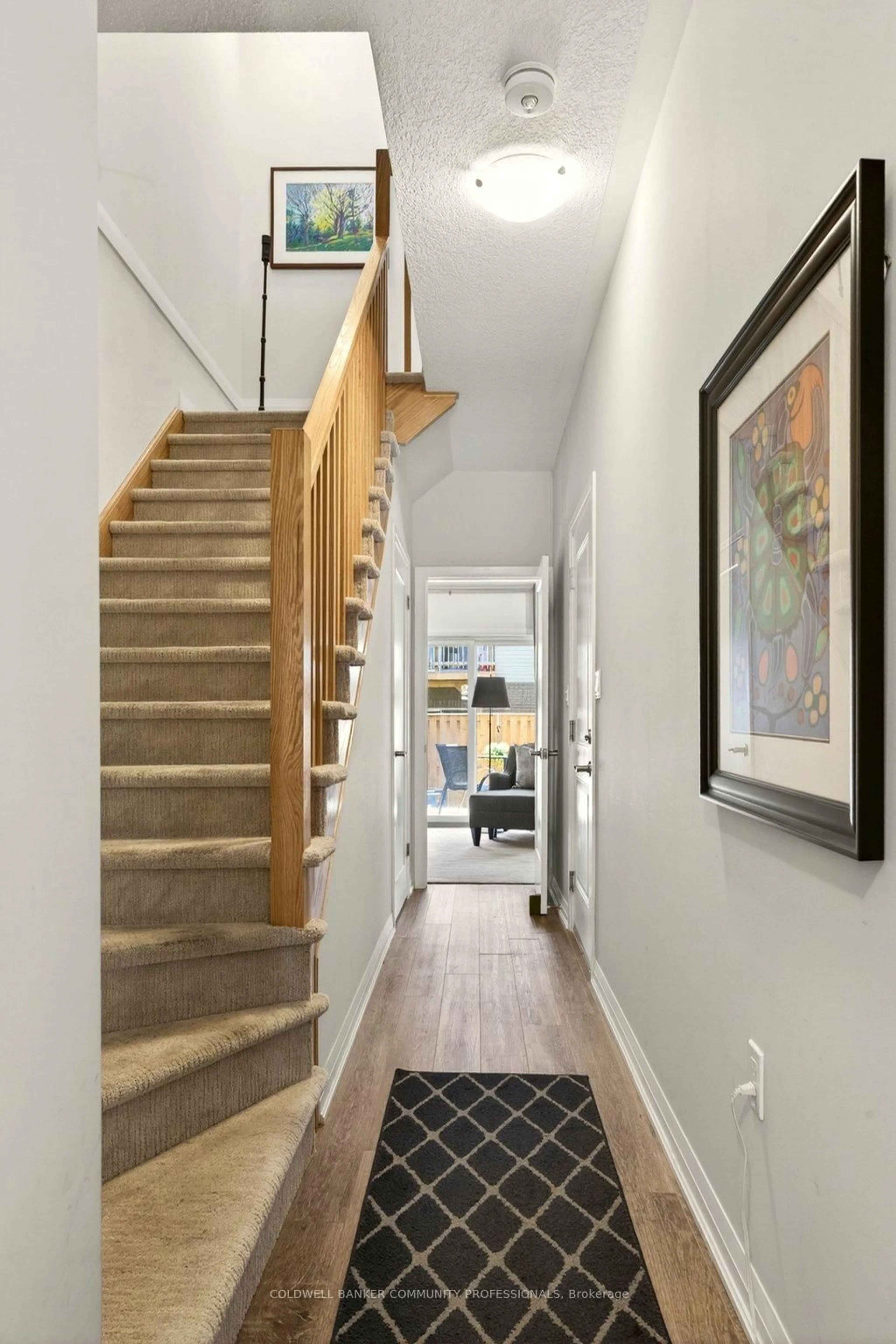 Indoor entryway for 54 Aquarius Cres, Hamilton Ontario L0R 1P0