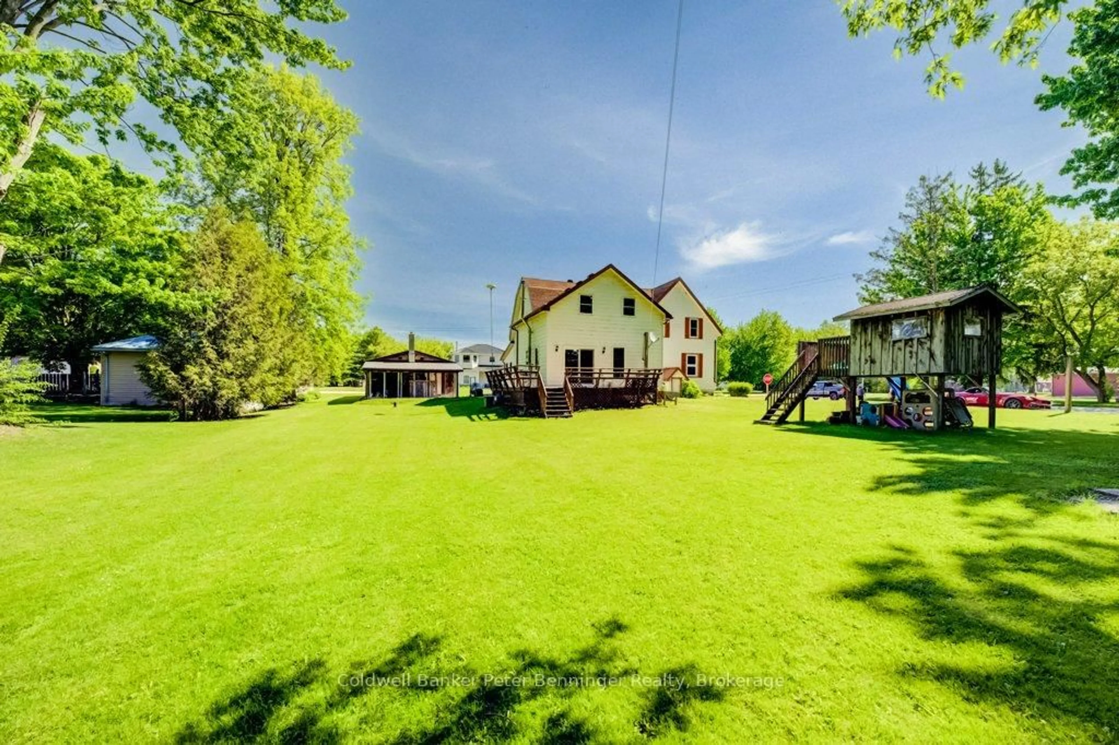 A pic from outside/outdoor area/front of a property/back of a property/a pic from drone, unknown for 1365 Bruce Road 15 Rd, Kincardine Ontario N0G 2T0