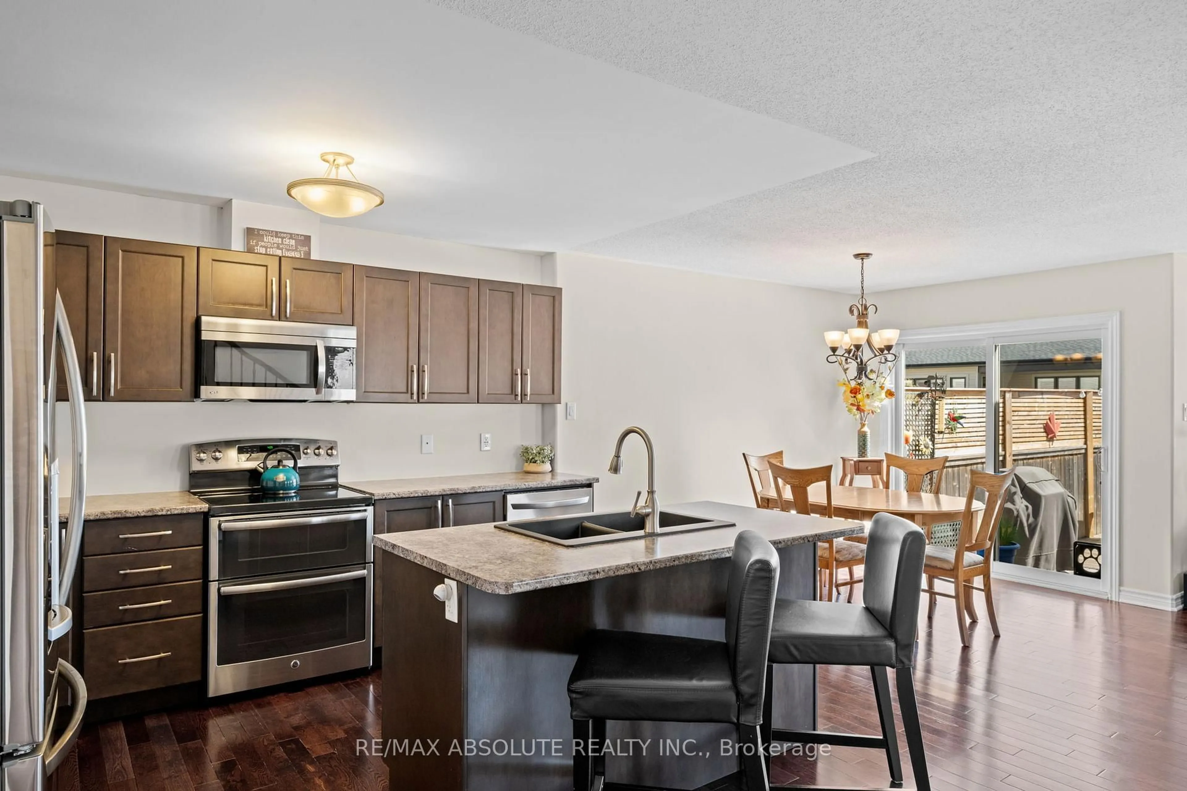 Open concept kitchen, unknown for 17 Allan Bond Crt, Arnprior Ontario K7S 0C5
