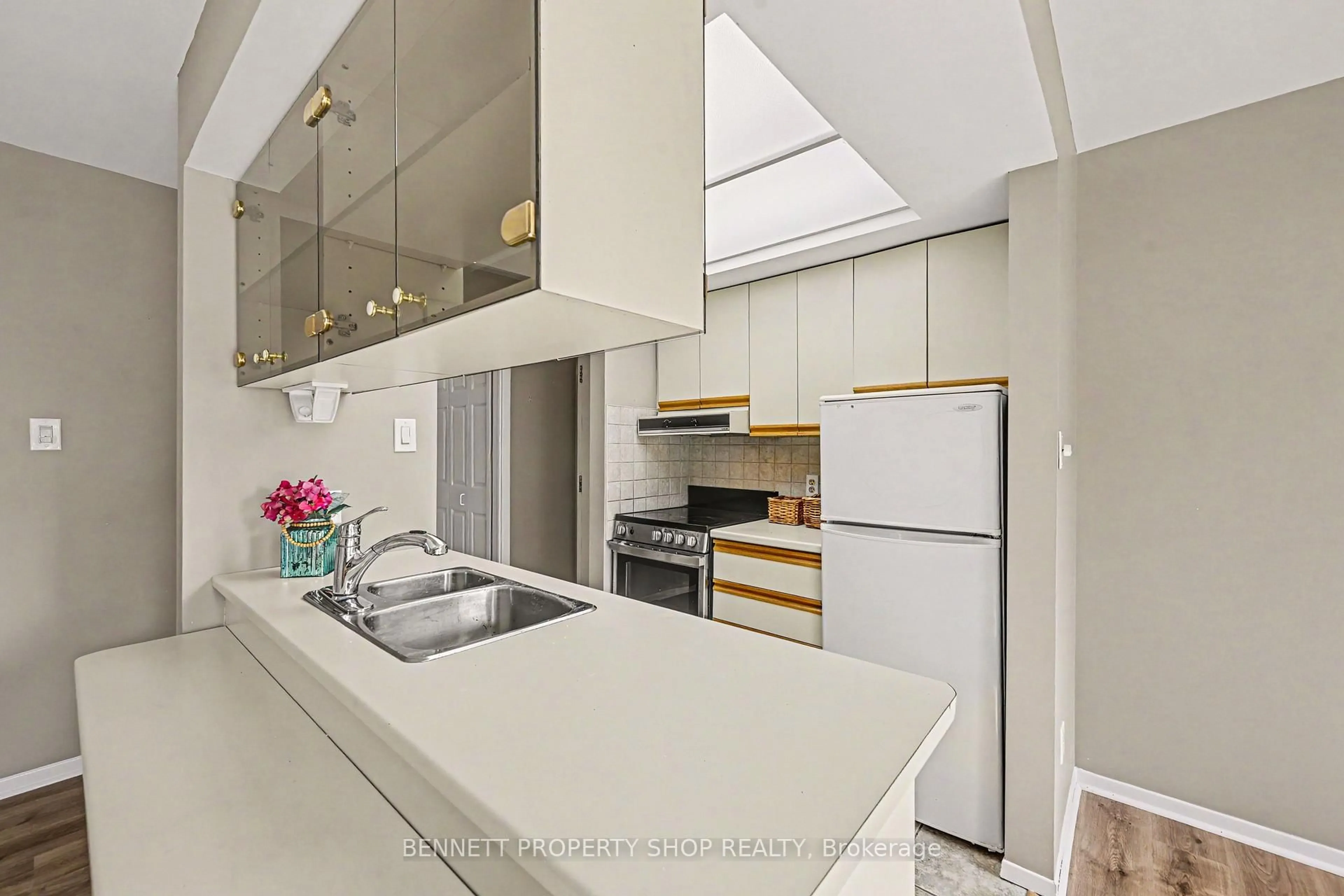 Open concept kitchen, ceramic/tile floor for 1036 Barryvale Rd #3D, Calabogie Ontario K0J 1H0