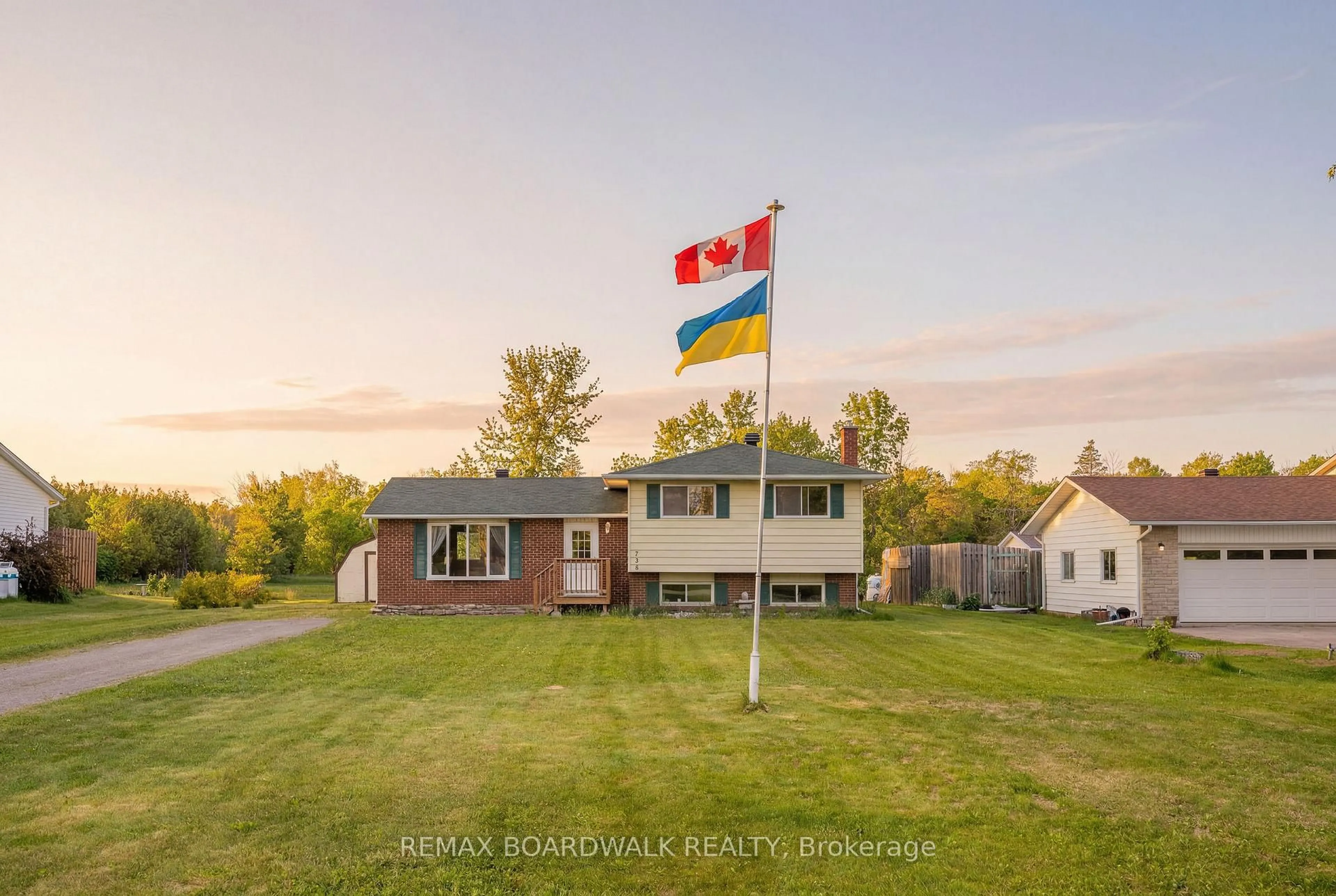A pic from outside/outdoor area/front of a property/back of a property/a pic from drone, unknown for 664 Kitley Line 3 Rd, Elizabethtown-Kitley Ontario K0G 1G0