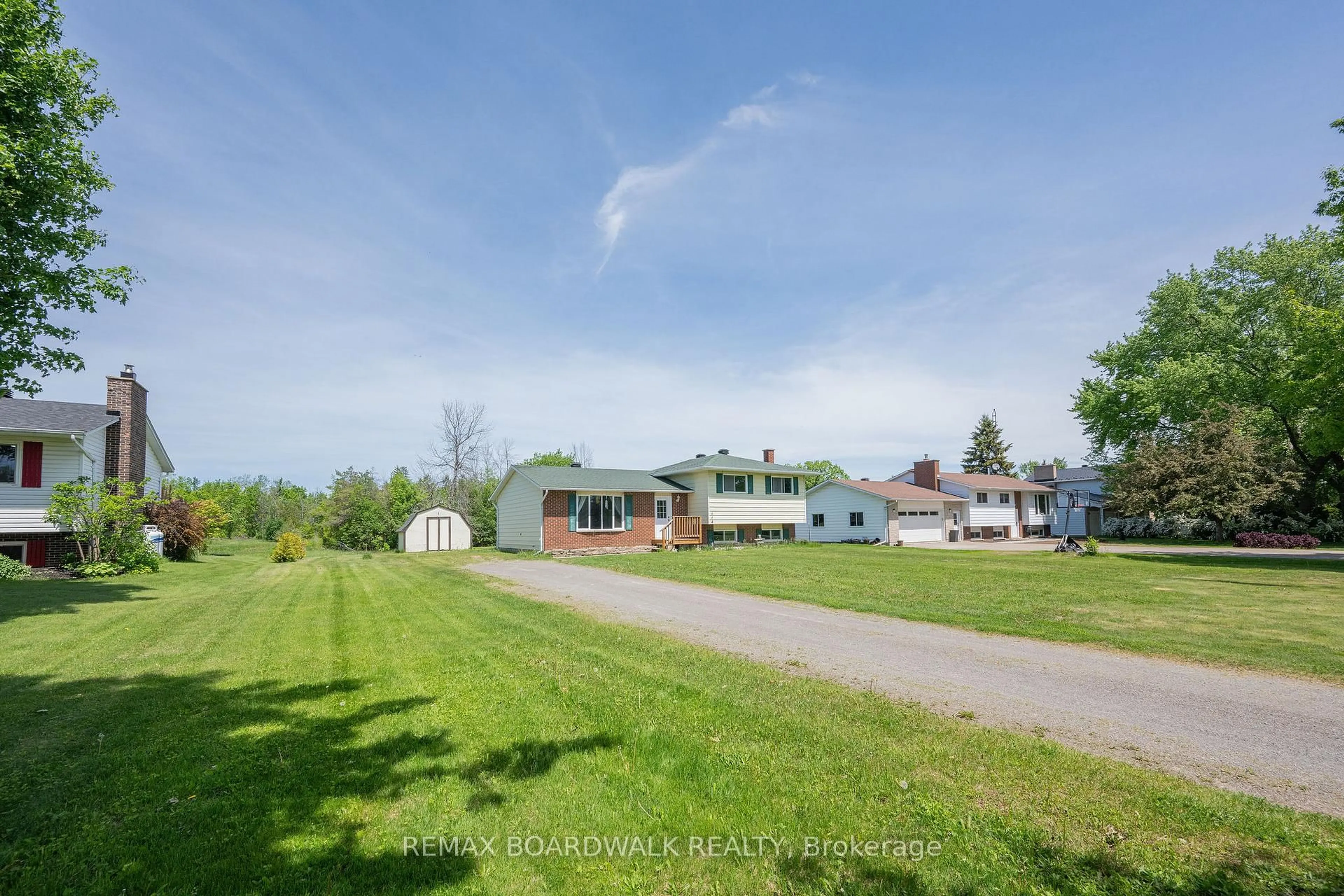 A pic from outside/outdoor area/front of a property/back of a property/a pic from drone, unknown for 664 Kitley Line 3 Rd, Elizabethtown-Kitley Ontario K0G 1G0