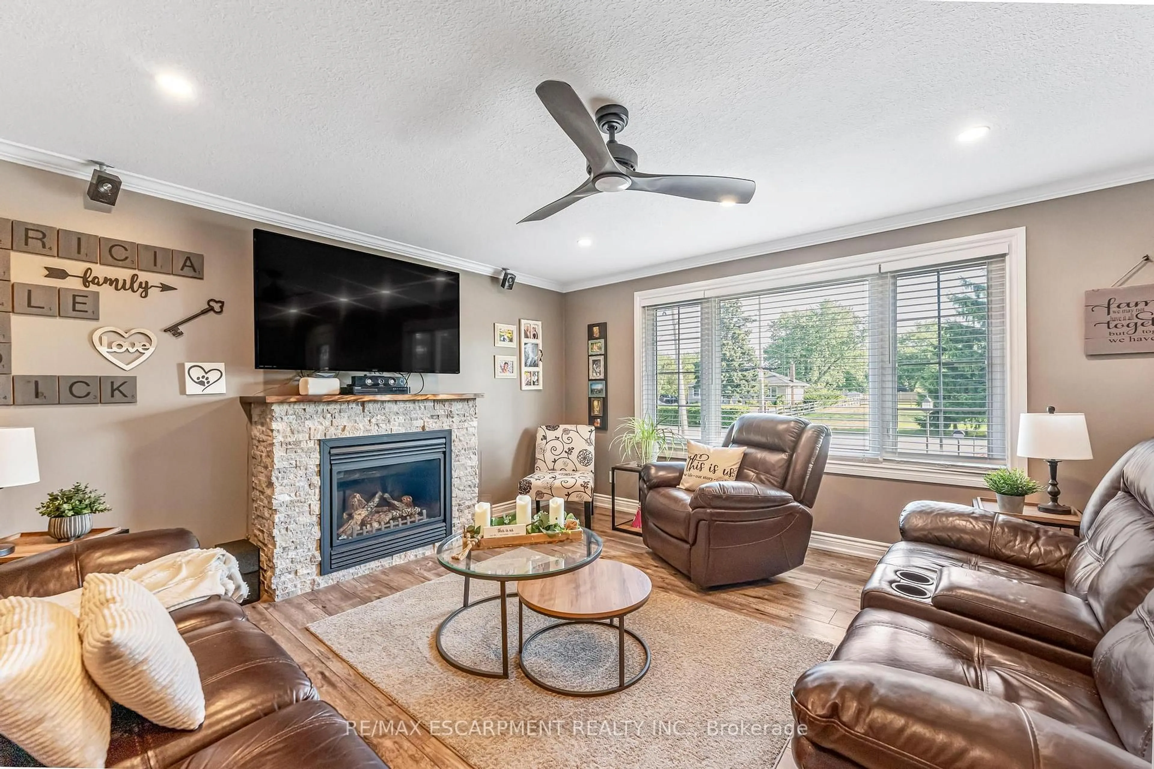 Living room with furniture, unknown for 9924 Dickenson Rd, Hamilton Ontario L0R 1W0