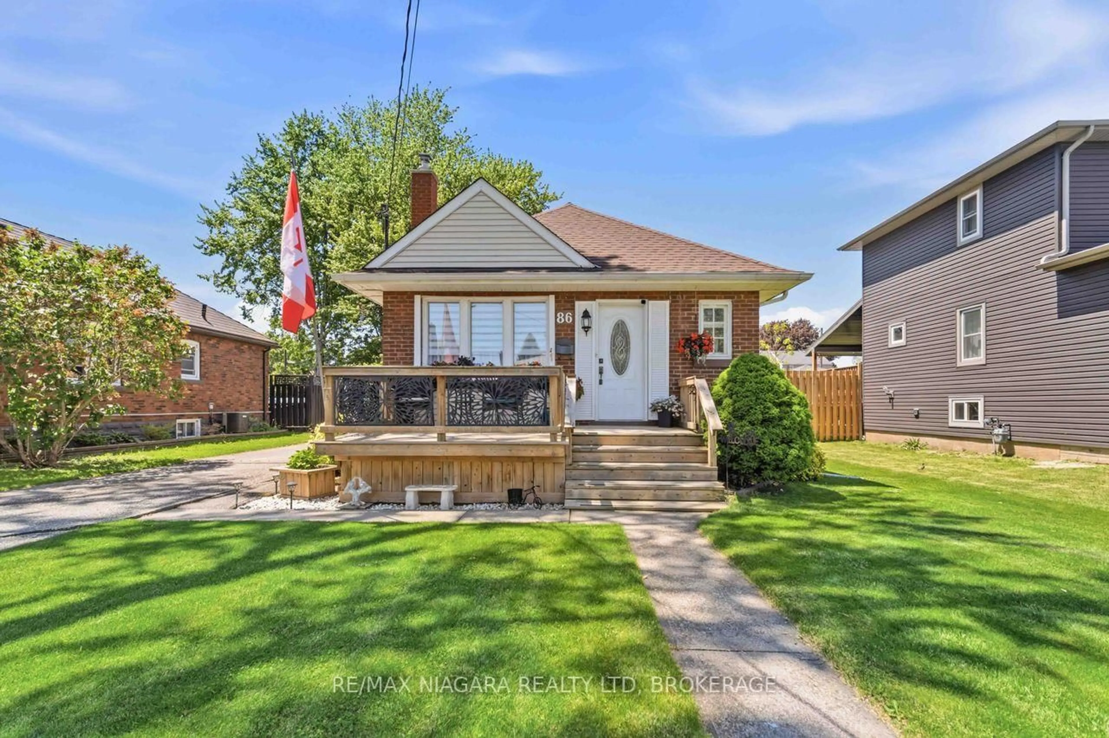Home with brick exterior material, street for 86 CLARE Ave, Port Colborne Ontario L3K 5H4