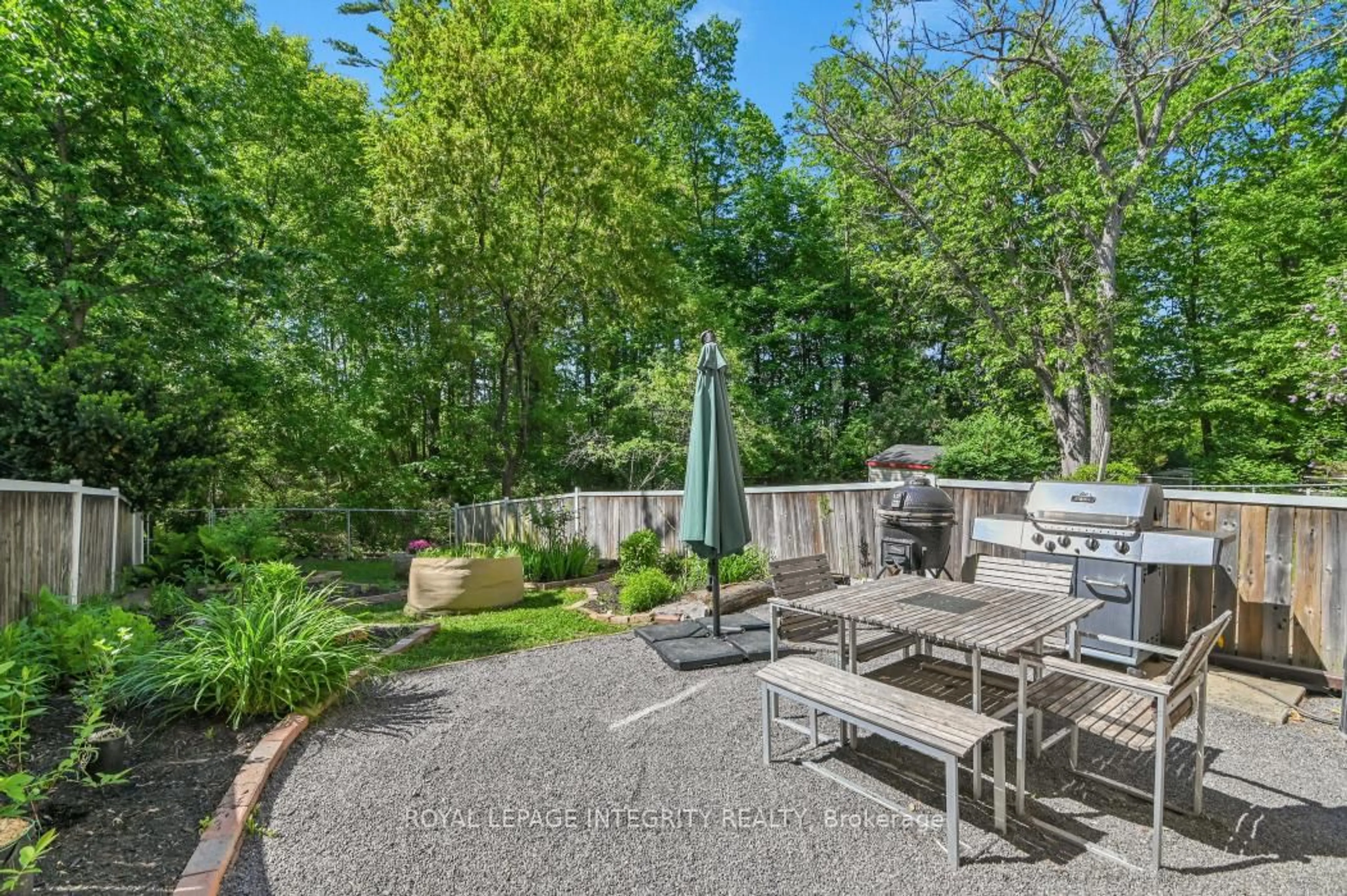 Patio, unknown for 6812 Bilberry Dr #95, Orleans Ontario K1C 3R4