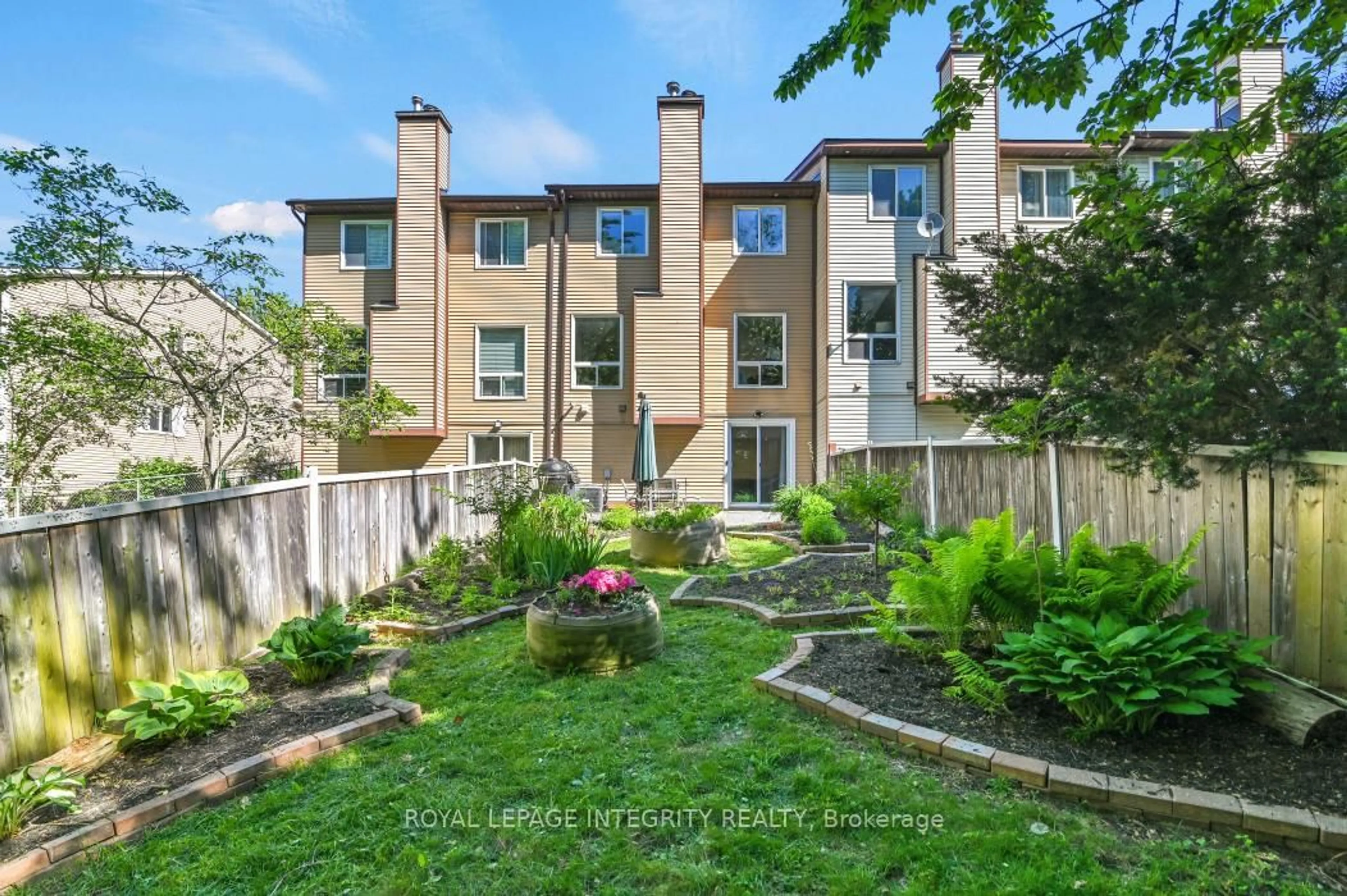 Unknown for 6812 Bilberry Dr #95, Orleans Ontario K1C 3R4