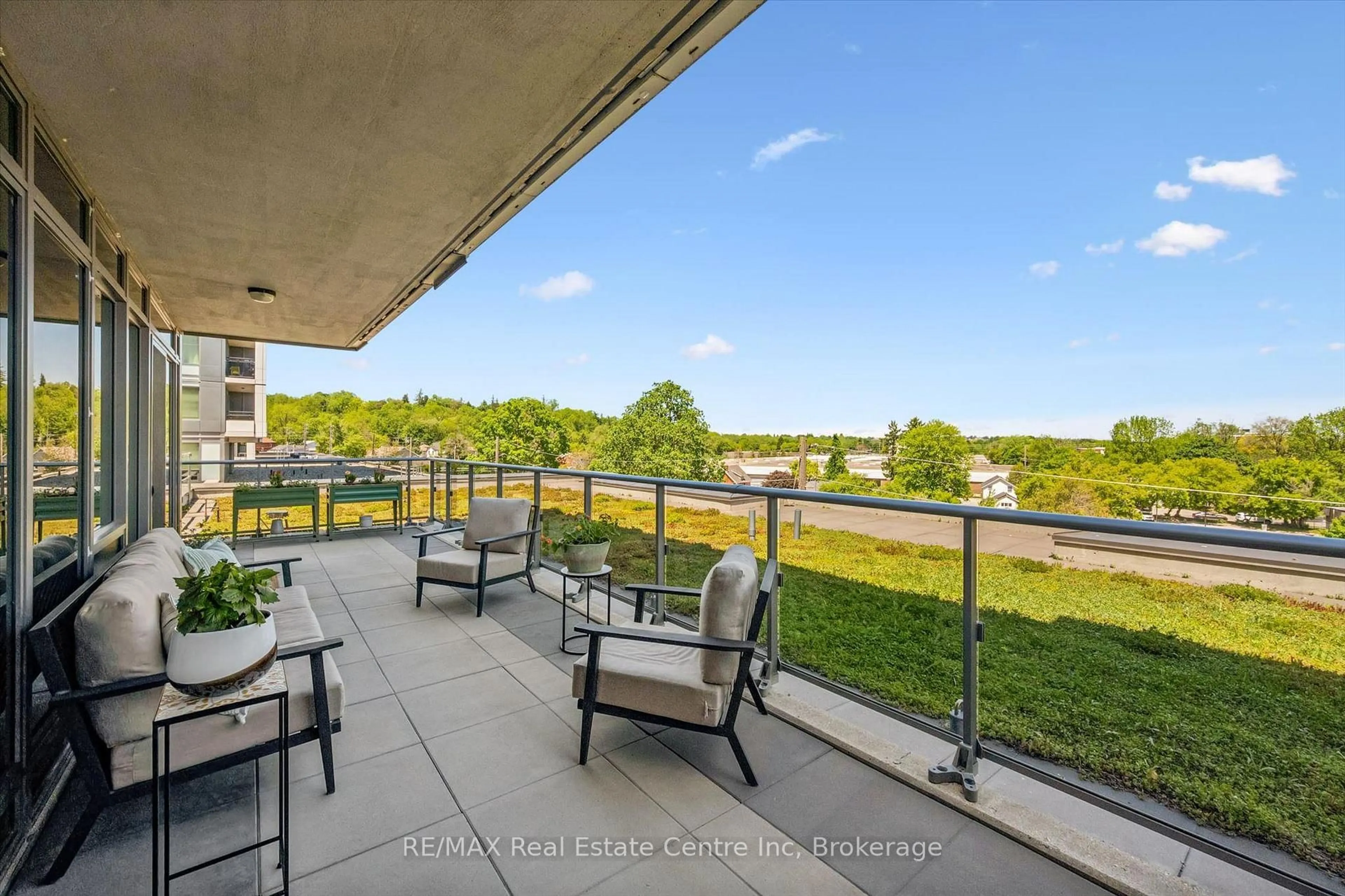 Patio, water/lake/river/ocean view for 73 Arthur St #402, Guelph Ontario N1E 0S6