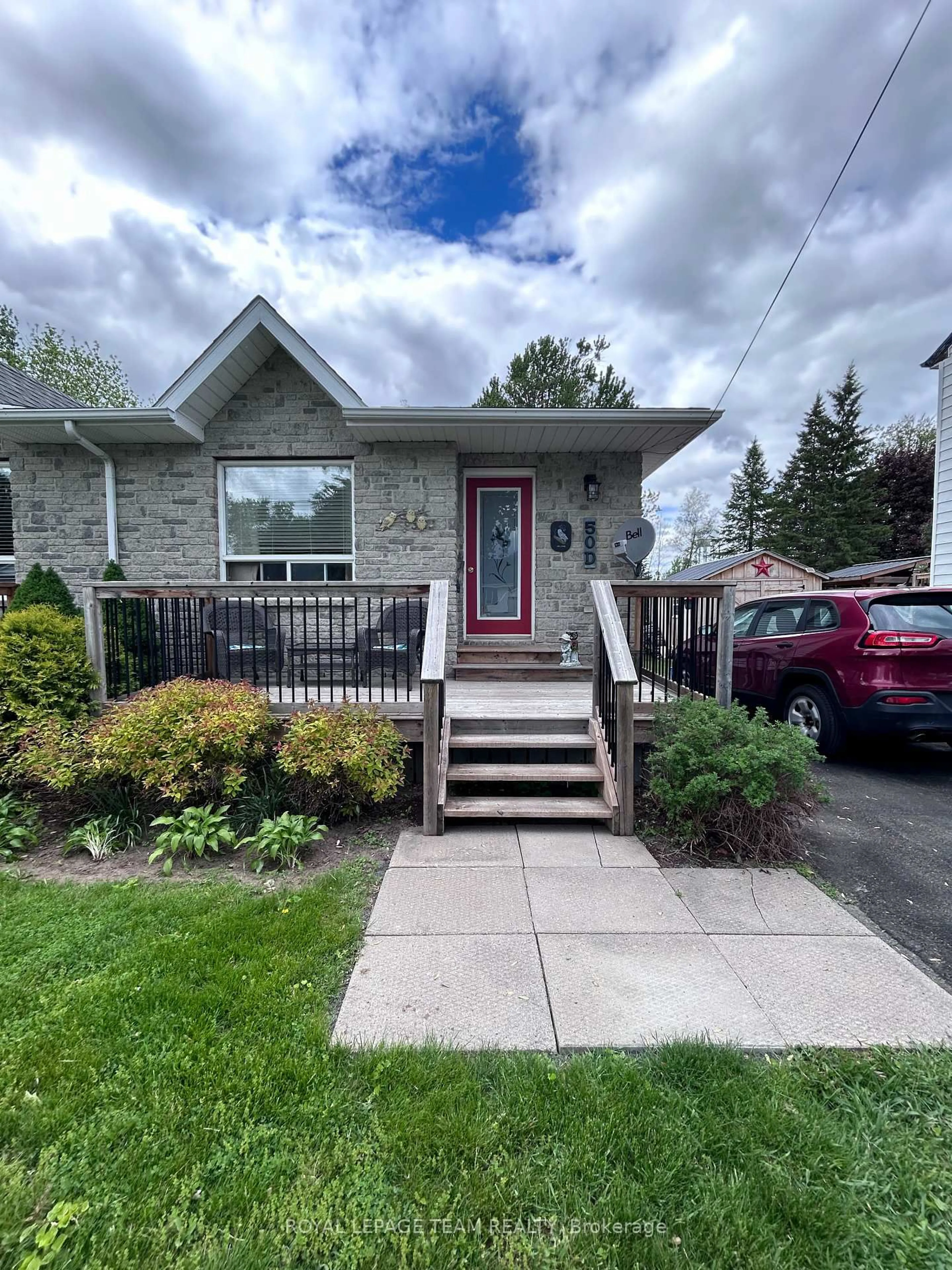 Home with vinyl exterior material, street for 50D Fifth St, South Dundas Ontario K0C 1X0