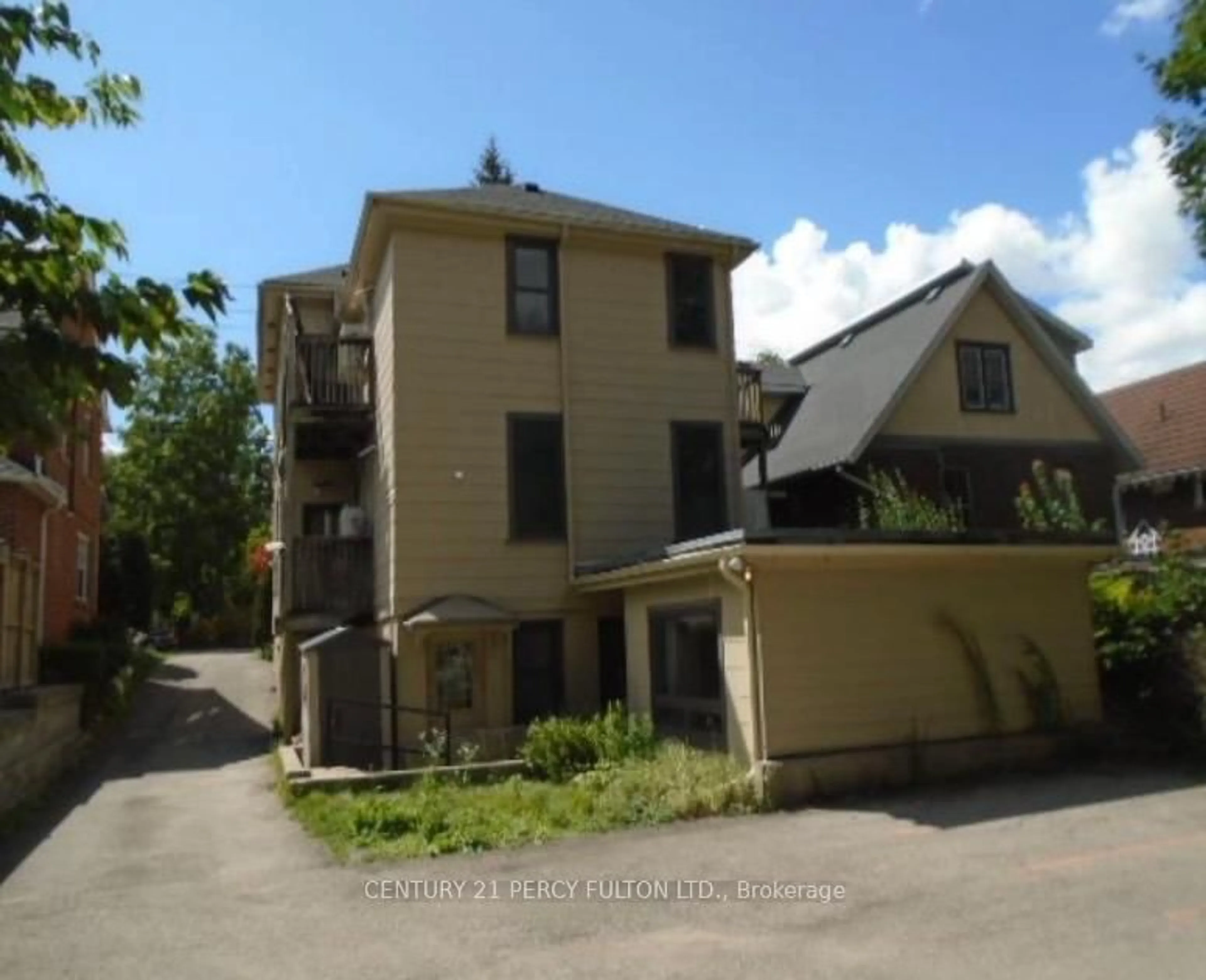Unknown for 140 RIDOUT St, London South Ontario N6C 3X6