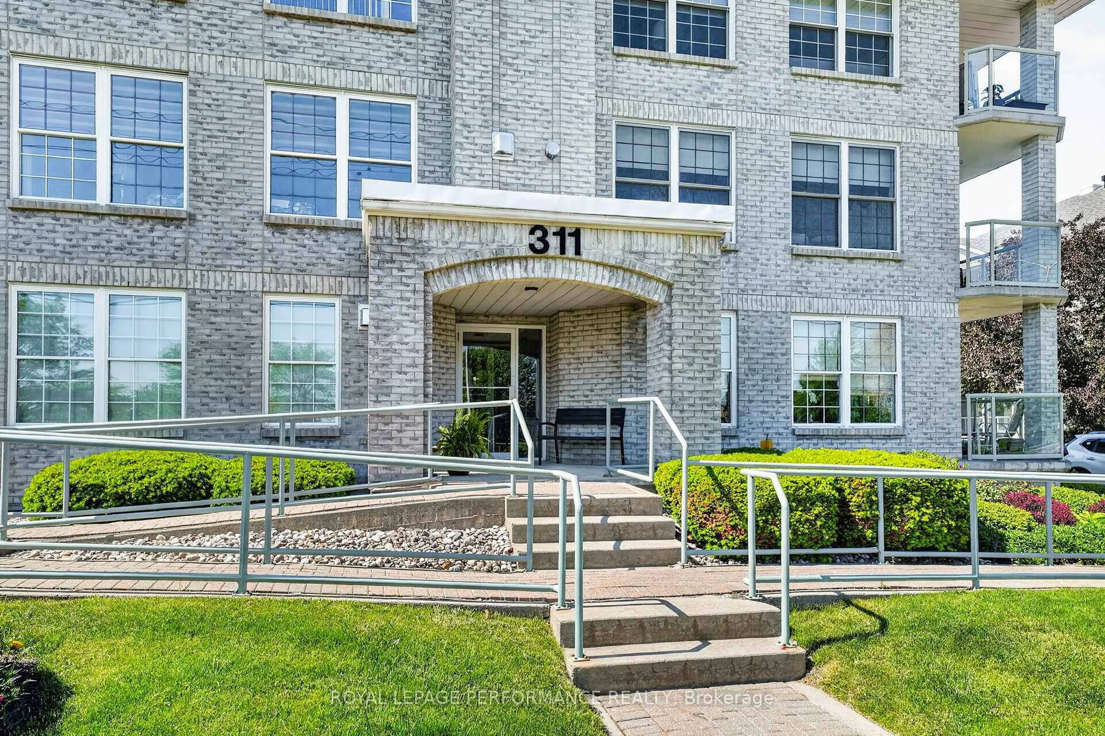 Unknown for 311 Water St #103, Cornwall Ontario K6J 1A5