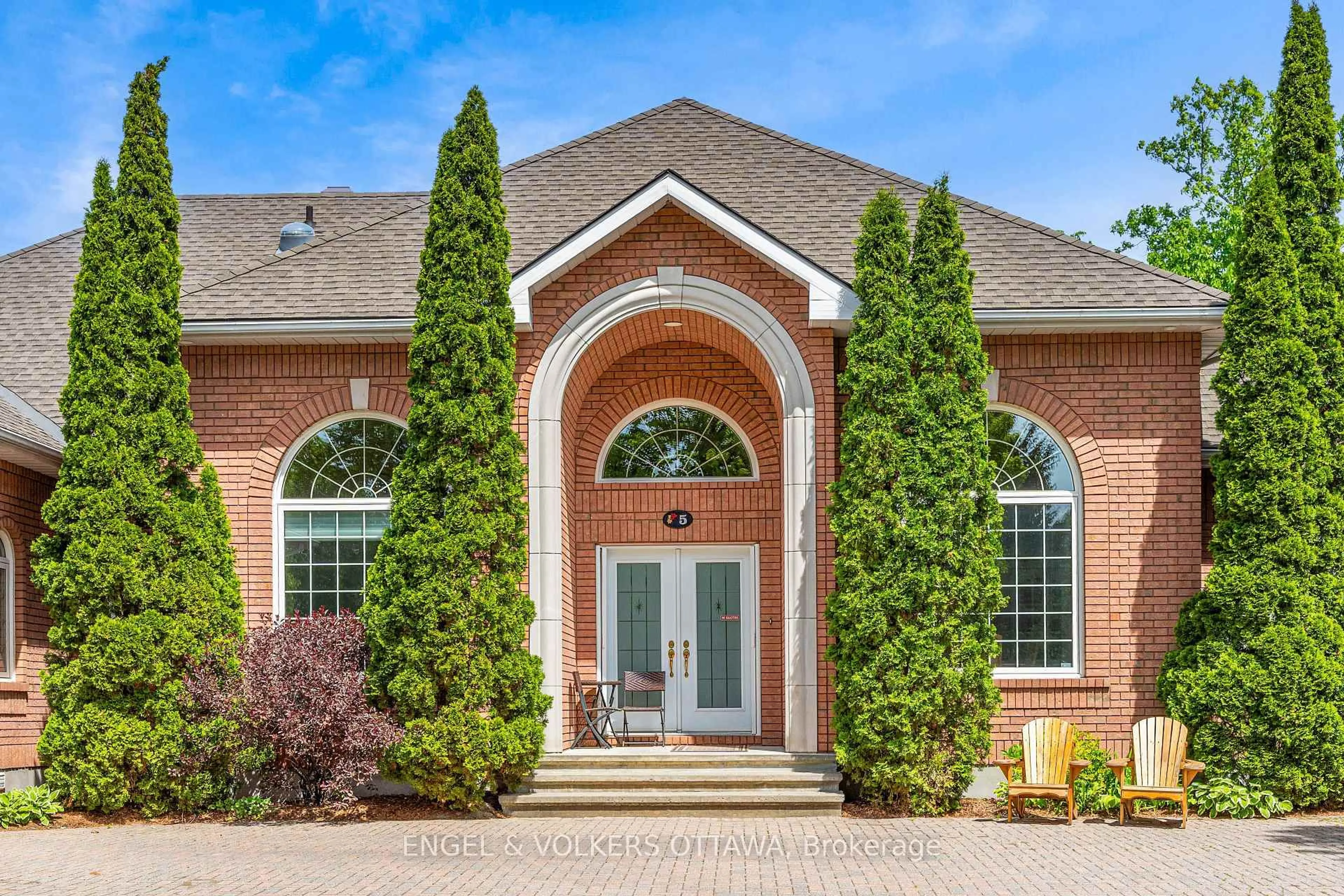 Home with brick exterior material, unknown for 5 Countryside Green, Ottawa Ontario K2R 1B5