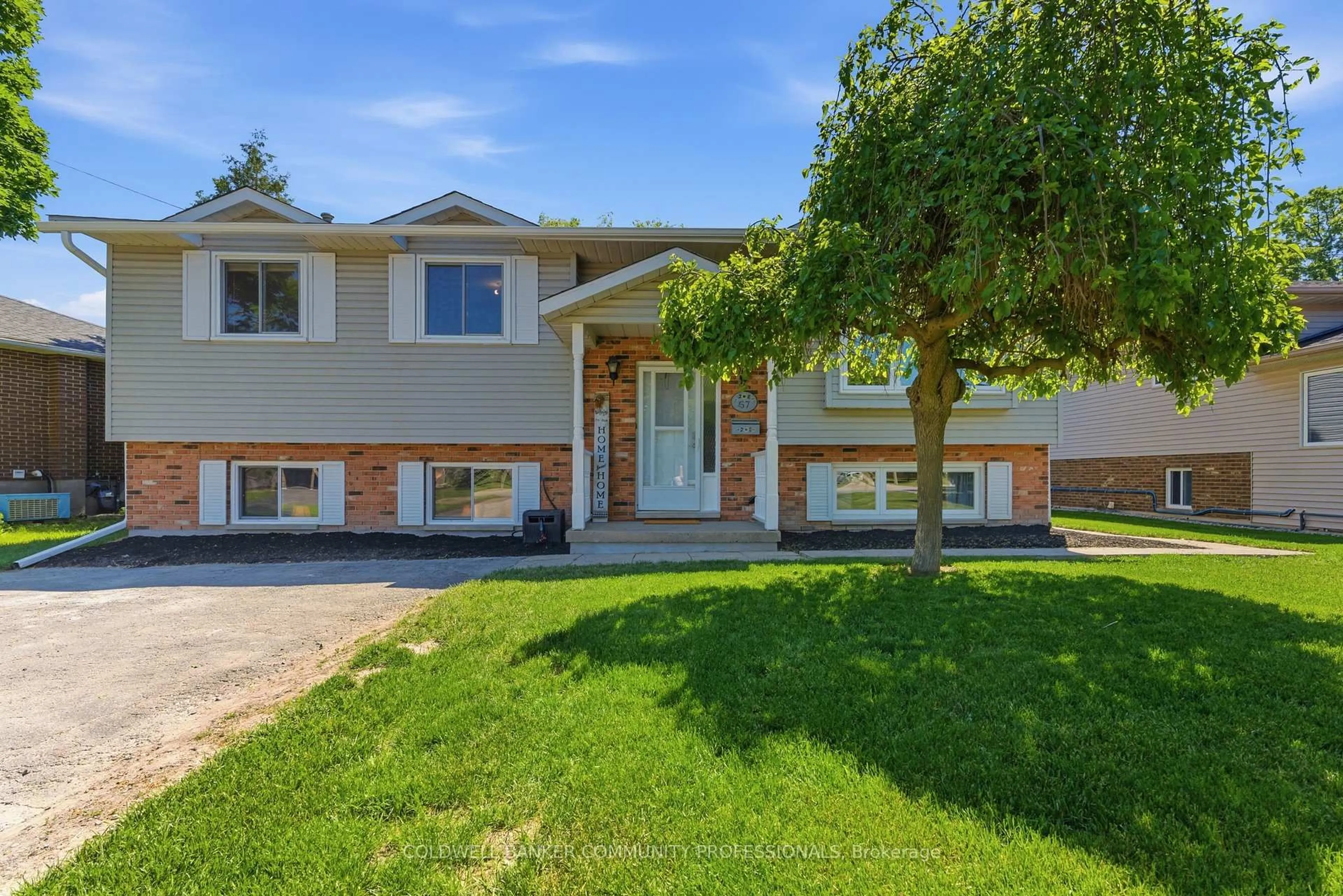 Home with vinyl exterior material, street for 57 Wade Rd, West Lincoln Ontario L0R 2A0
