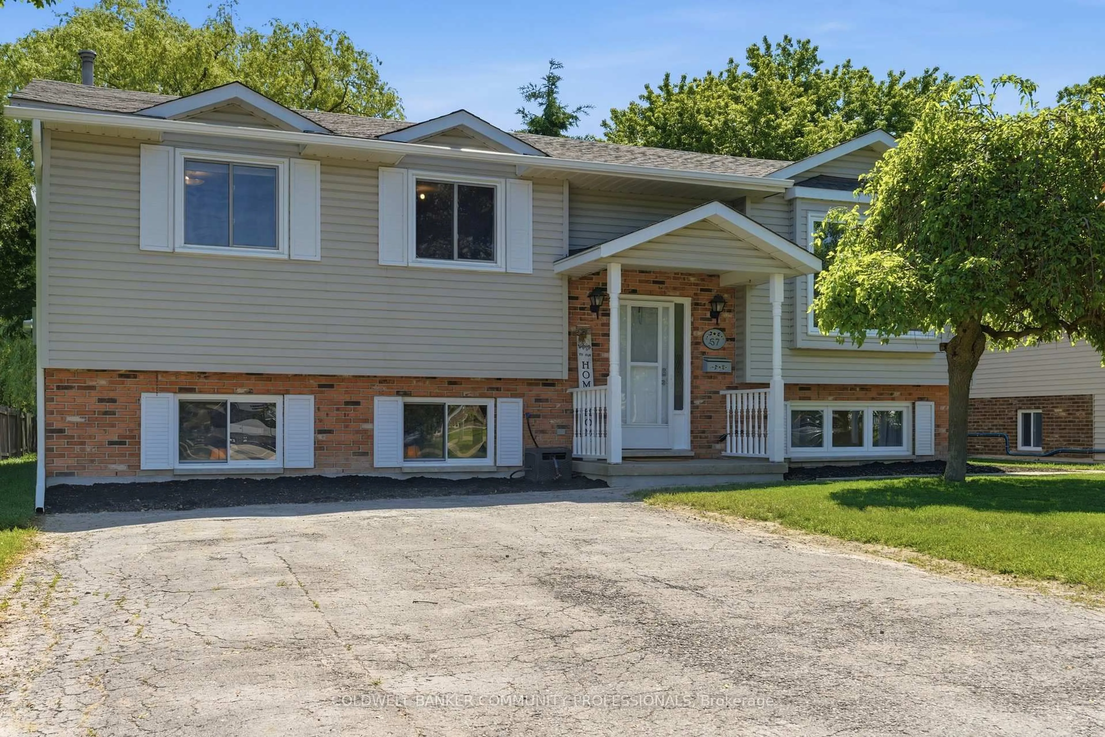 Home with vinyl exterior material, street for 57 Wade Rd, West Lincoln Ontario L0R 2A0