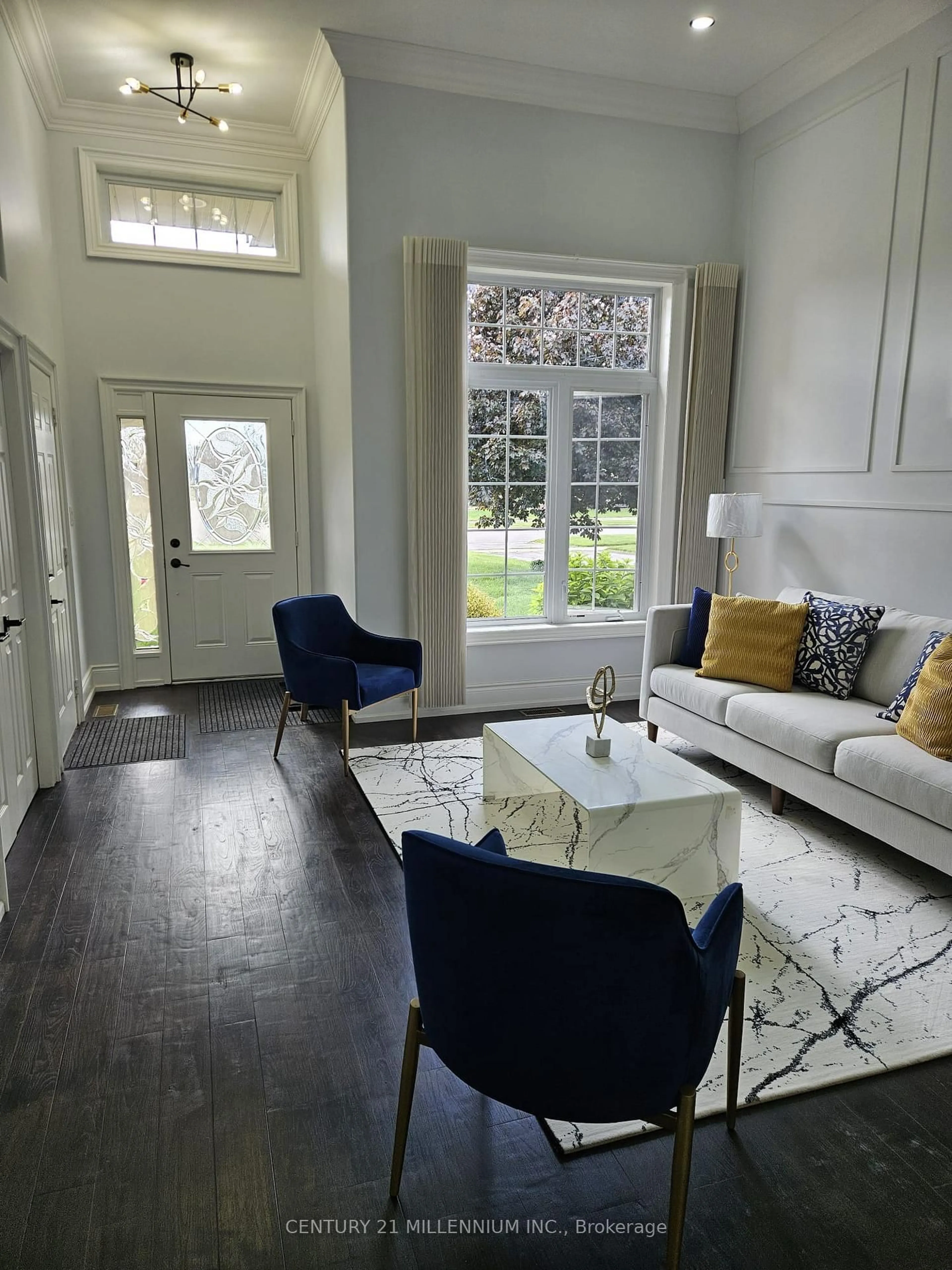 Living room with furniture, unknown for 413 Keil Tr, Chatham-Kent Ontario N7L 5R2
