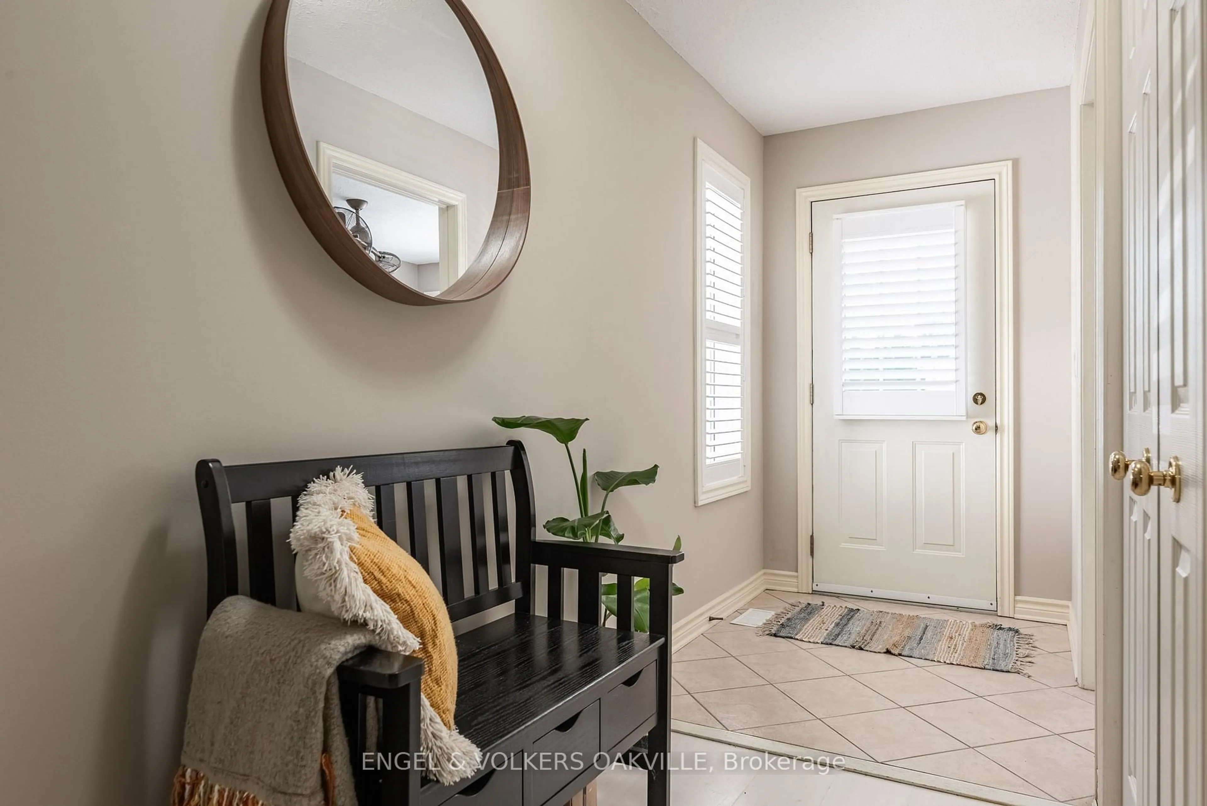 Indoor entryway for 1448 Niagara Stone Rd #9, Niagara-on-the-Lake Ontario L0S 1J0