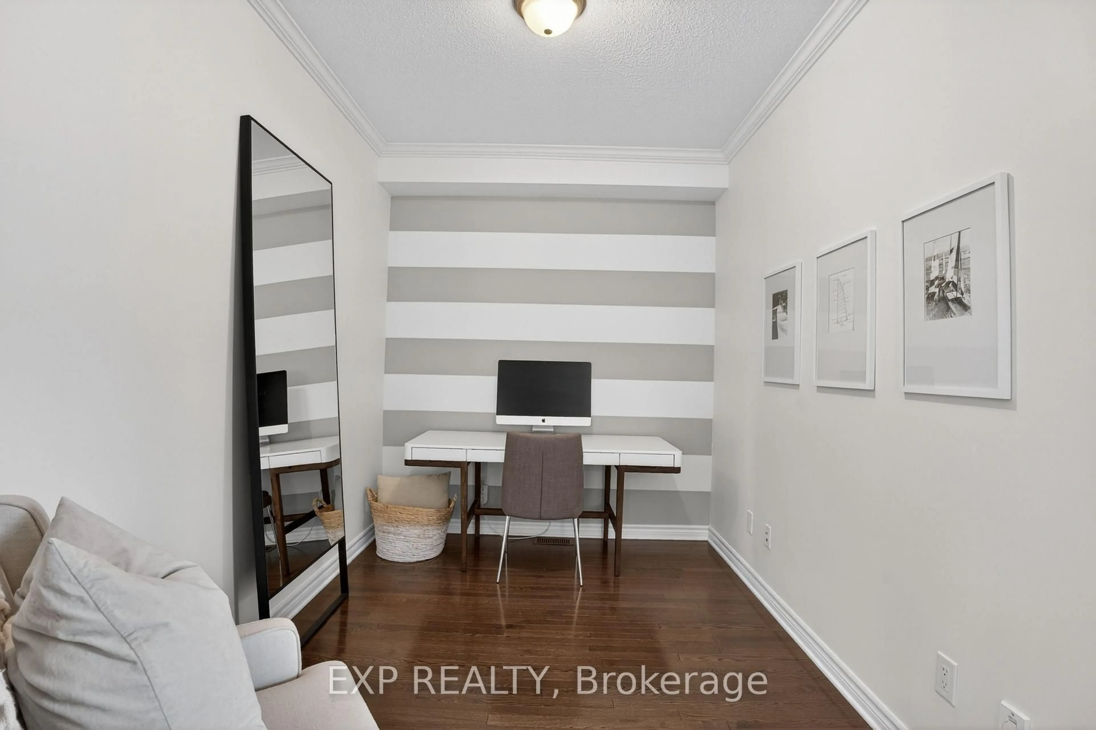 A pic of a room for 206 Mareth Way, Ottawa Ontario K4M 0C9