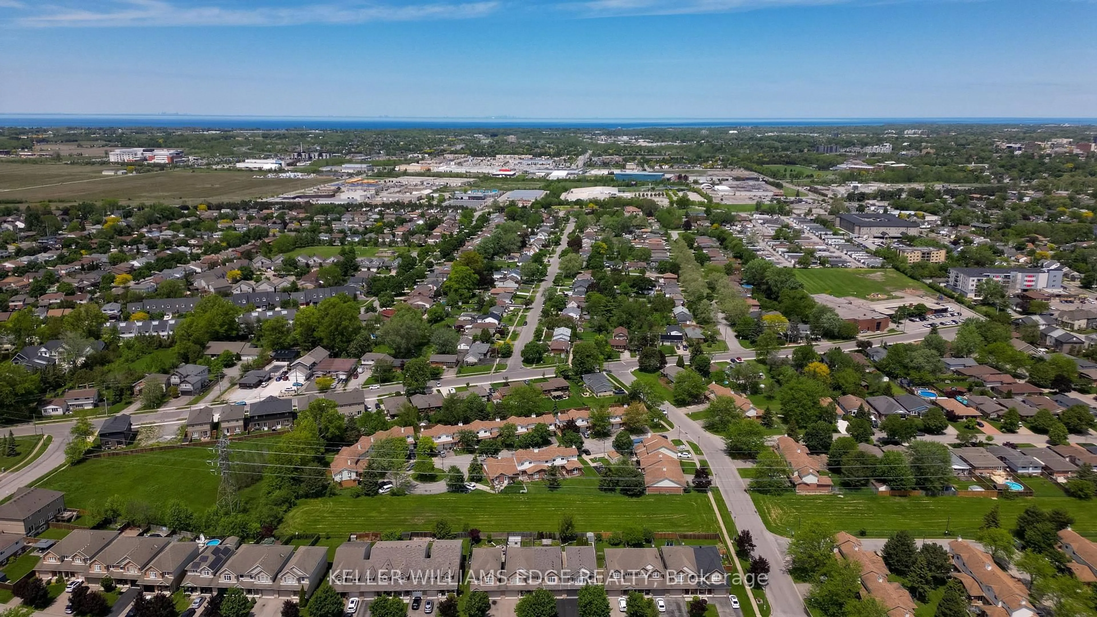 A pic from outside/outdoor area/front of a property/back of a property/a pic from drone, street for 168 McBride Dr, St. Catharines Ontario L2S 4E3