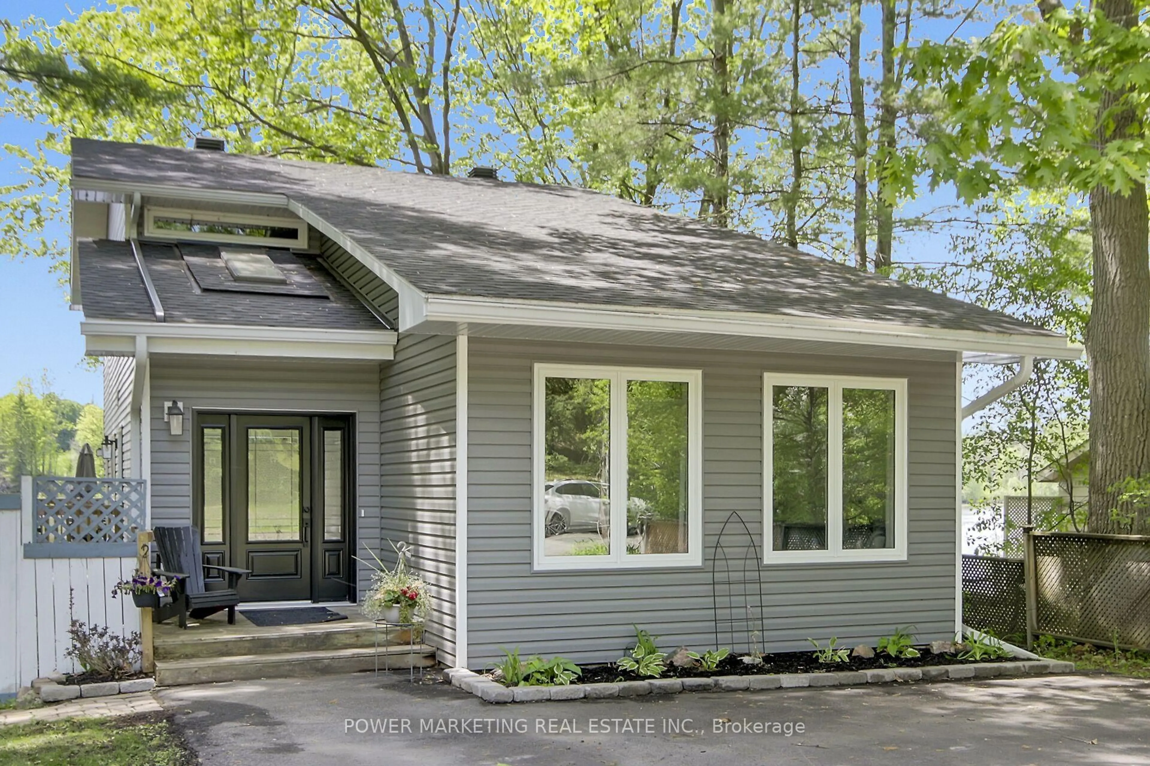 Home with vinyl exterior material, street for 1312 BAYVIEW Dr, Ottawa Ontario K0A 3M0