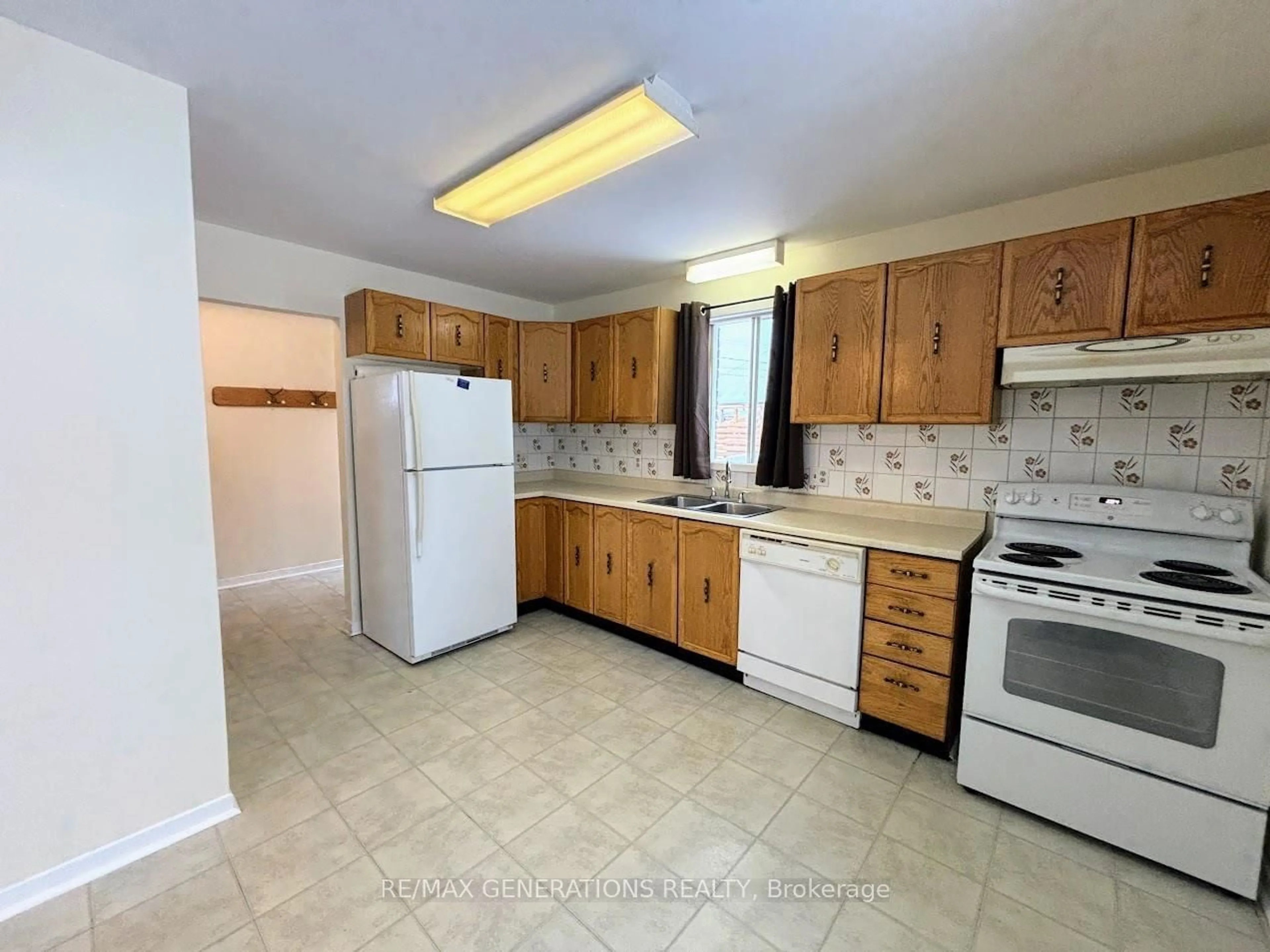 Standard kitchen, unknown for 77 Matachewan Rd, Manitouwadge Ontario P0T 2C0