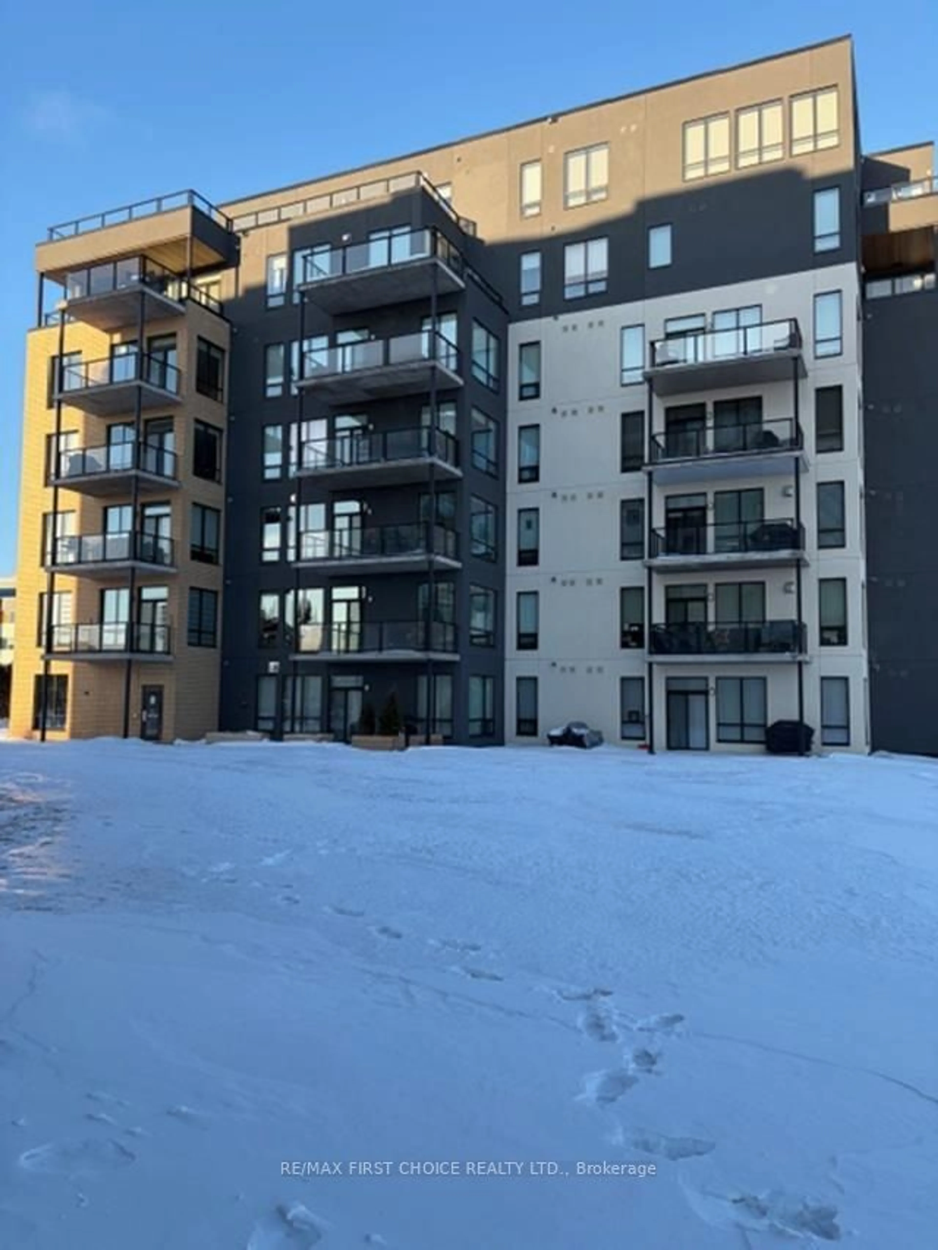 A pic from outside/outdoor area/front of a property/back of a property/a pic from drone, unknown for 2260 Sleeping Giant Pkwy #2103, Thunder Bay Ontario P7A 0E7