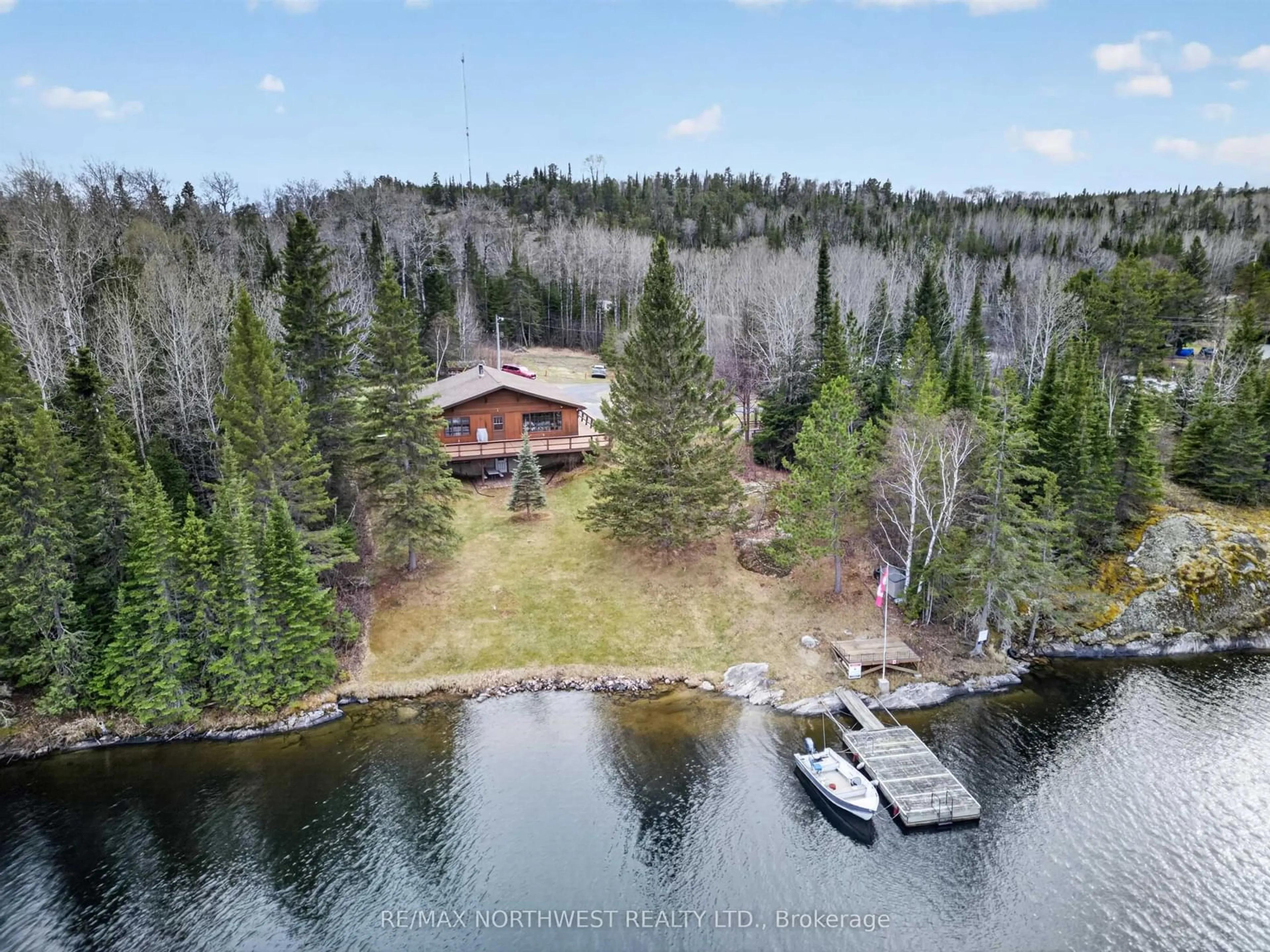 A pic from outside/outdoor area/front of a property/back of a property/a pic from drone, water/lake/river/ocean view for 2353 Reddit Rd, Kenora Ontario P9N 0E6