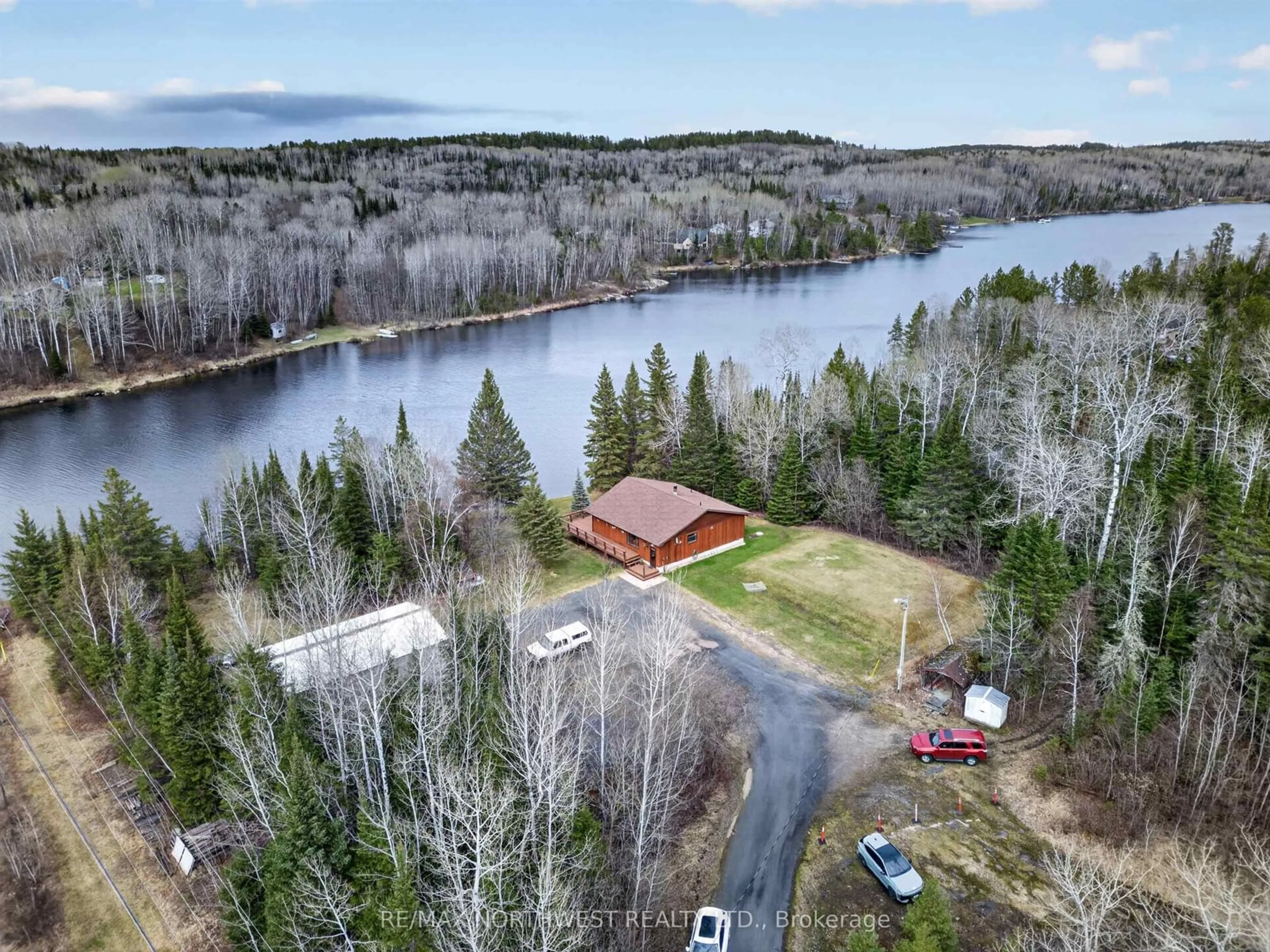 A pic from outside/outdoor area/front of a property/back of a property/a pic from drone, water/lake/river/ocean view for 2353 Reddit Rd, Kenora Ontario P9N 0E6
