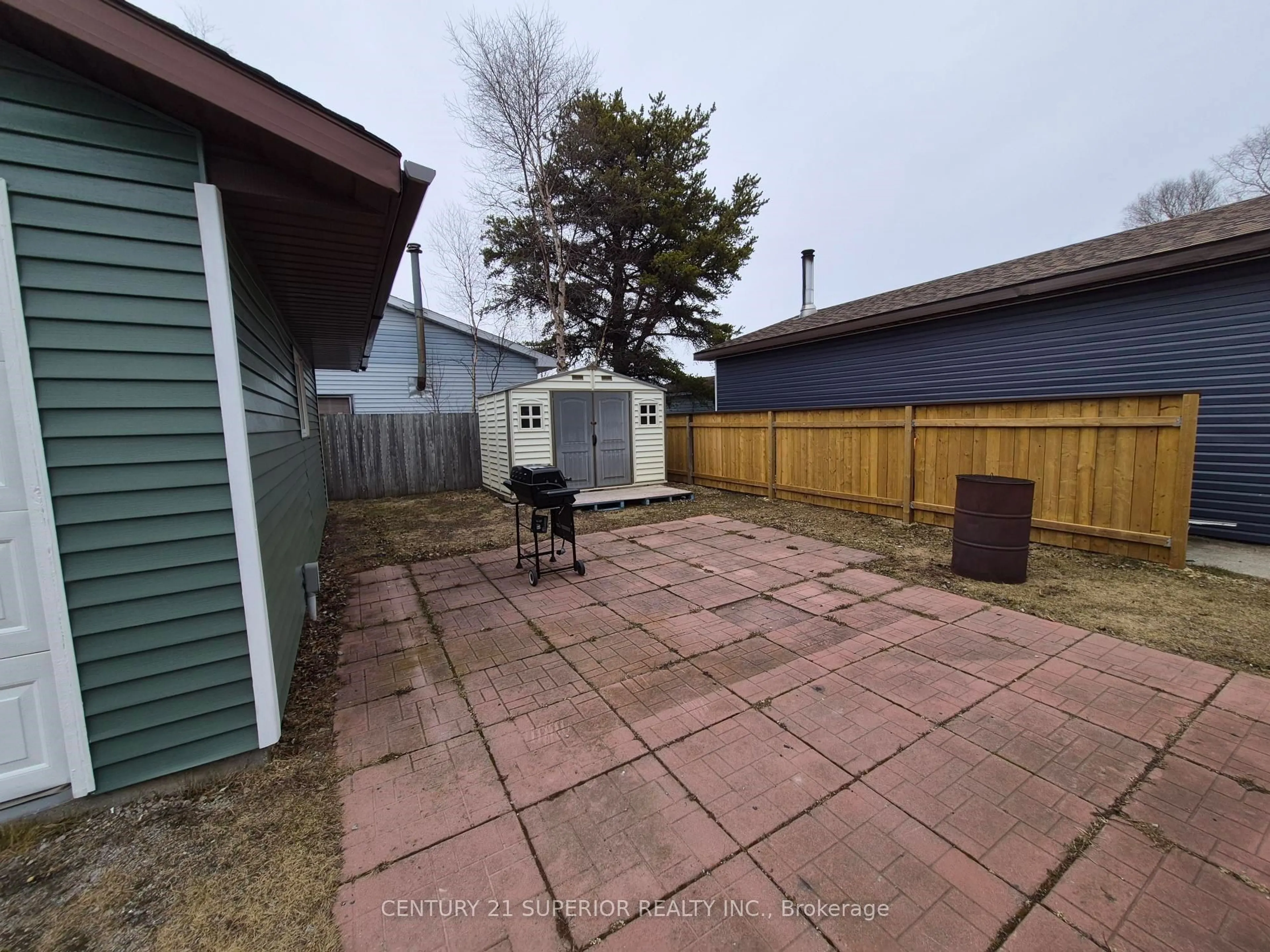 Patio, street for 66 Jackson Crescent, Marathon Ontario P0T 2E0