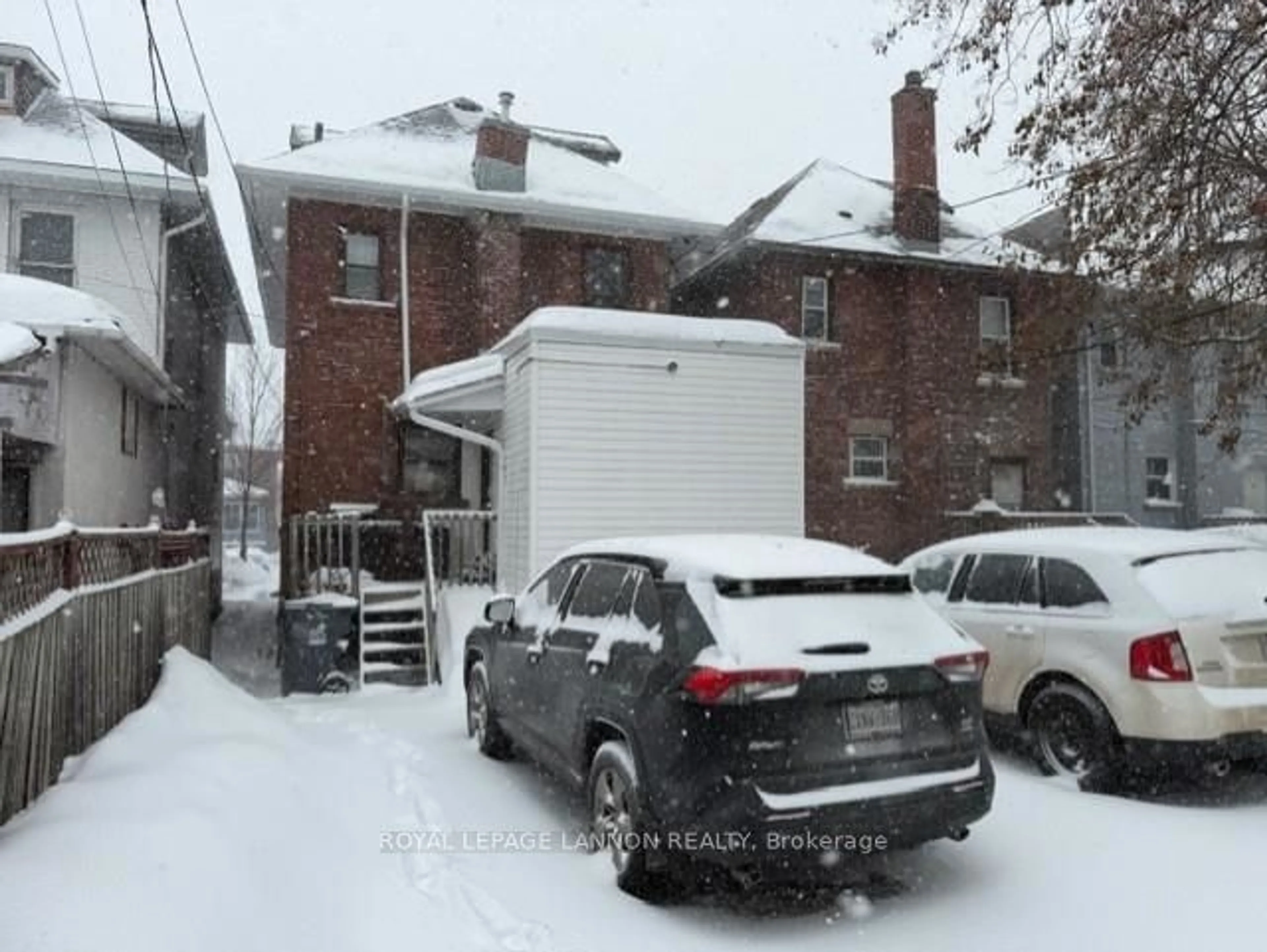 Unknown for 347 Syndicate Ave, Thunder Bay Ontario P7C 3W4