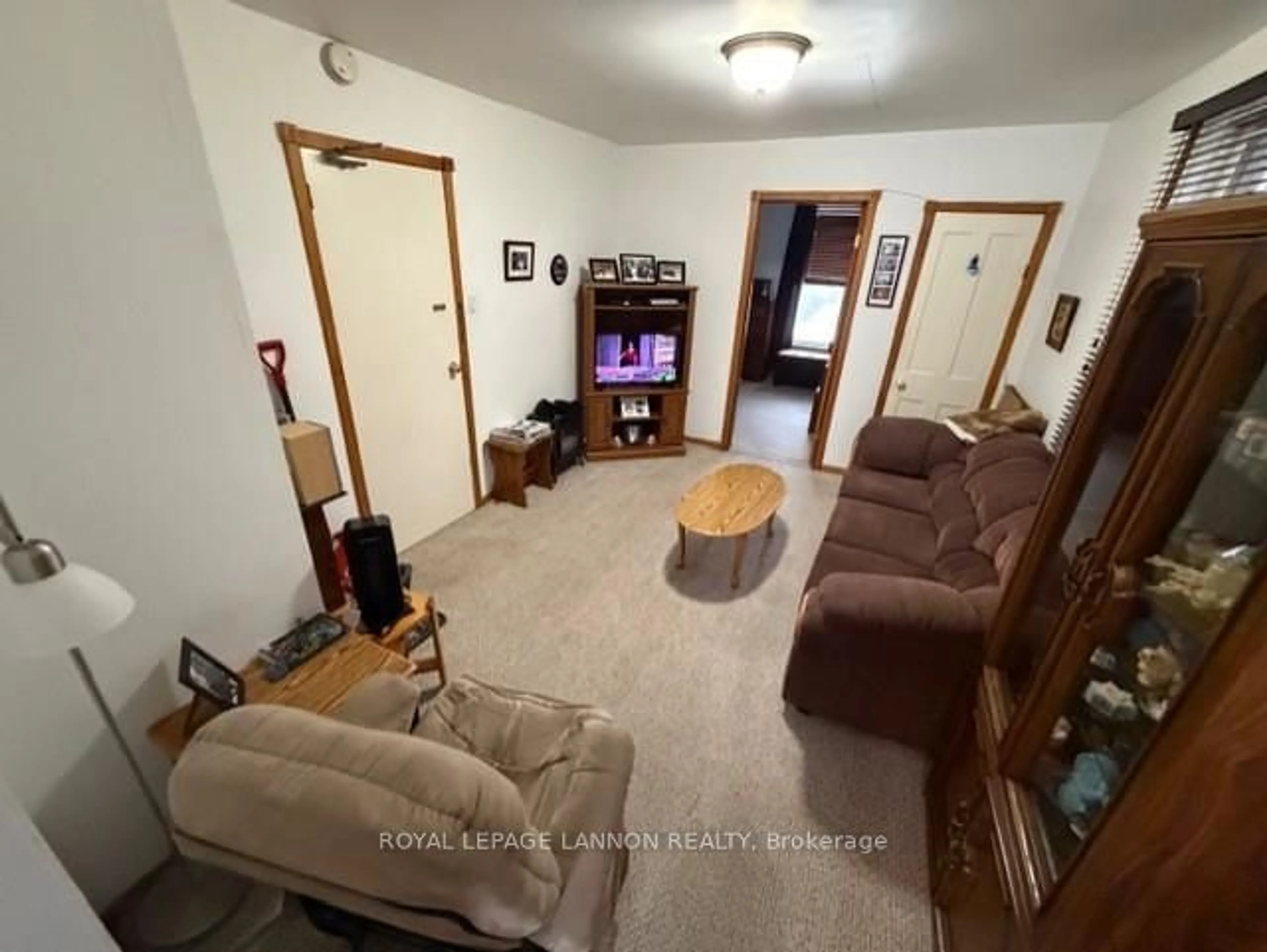 A pic of a room for 347 Syndicate Ave, Thunder Bay Ontario P7C 3W4