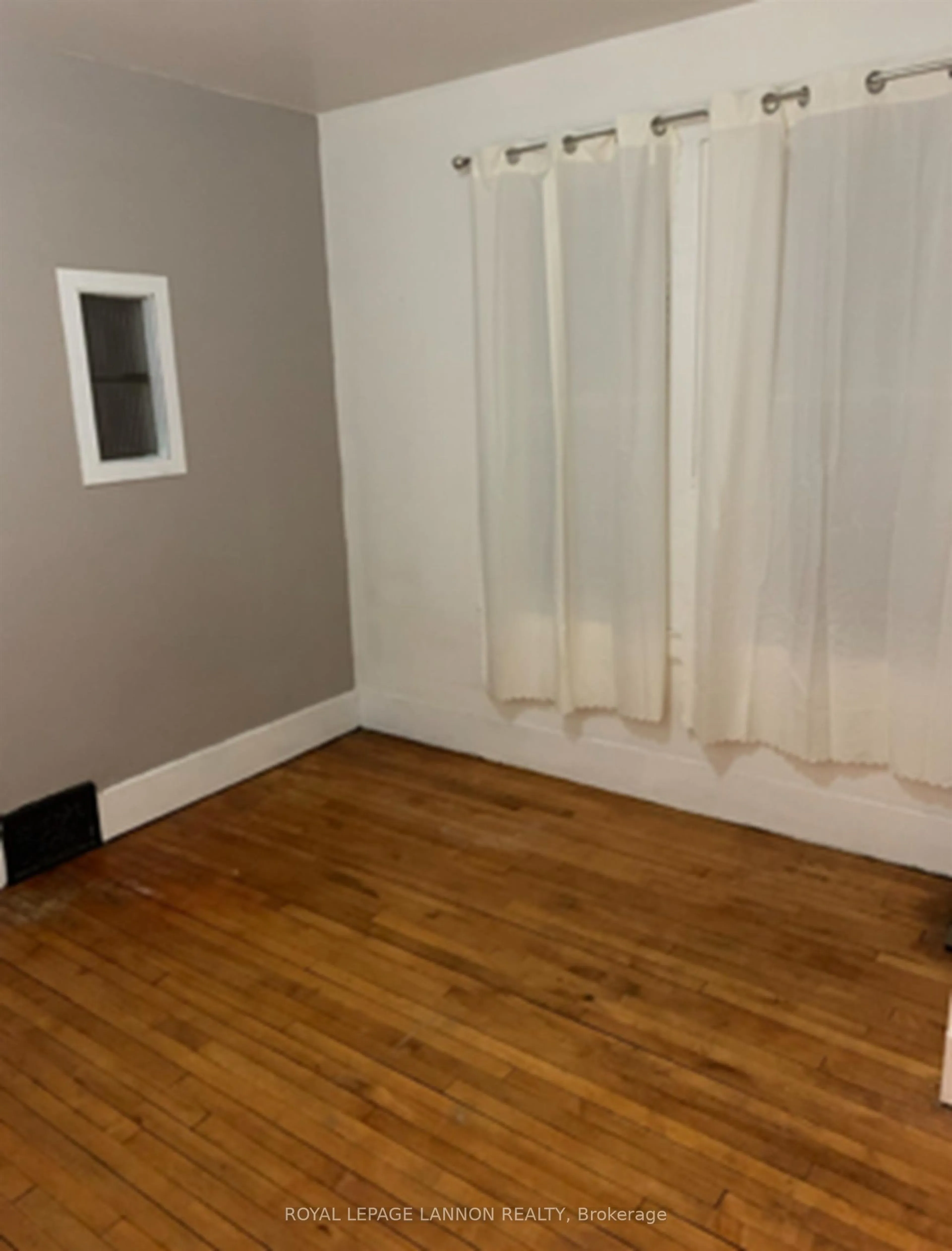 A pic of a room for 347 Syndicate Ave, Thunder Bay Ontario P7C 3W4