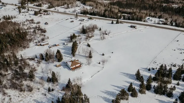 996 Redditt Rd, Kenora 5